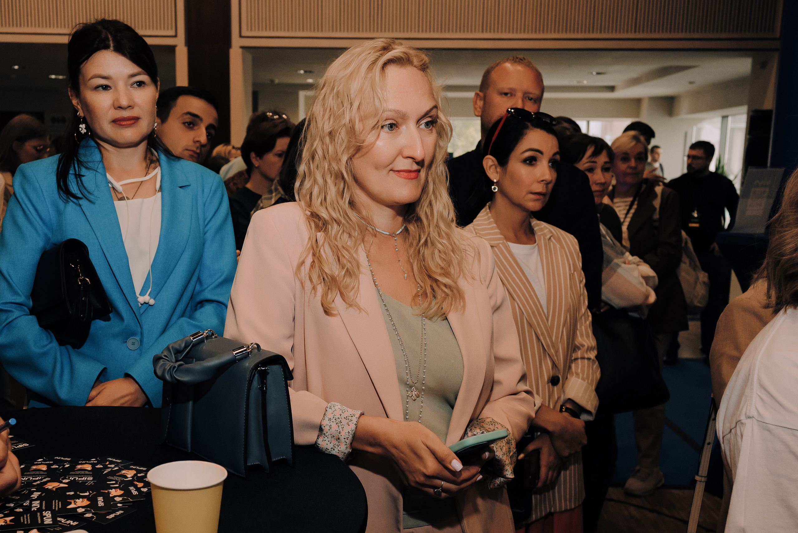 КОНФЕРЕНЦИЯ AMO CRM SIPUNI. Репортажный фотограф Зуев Роман г. Челябинск