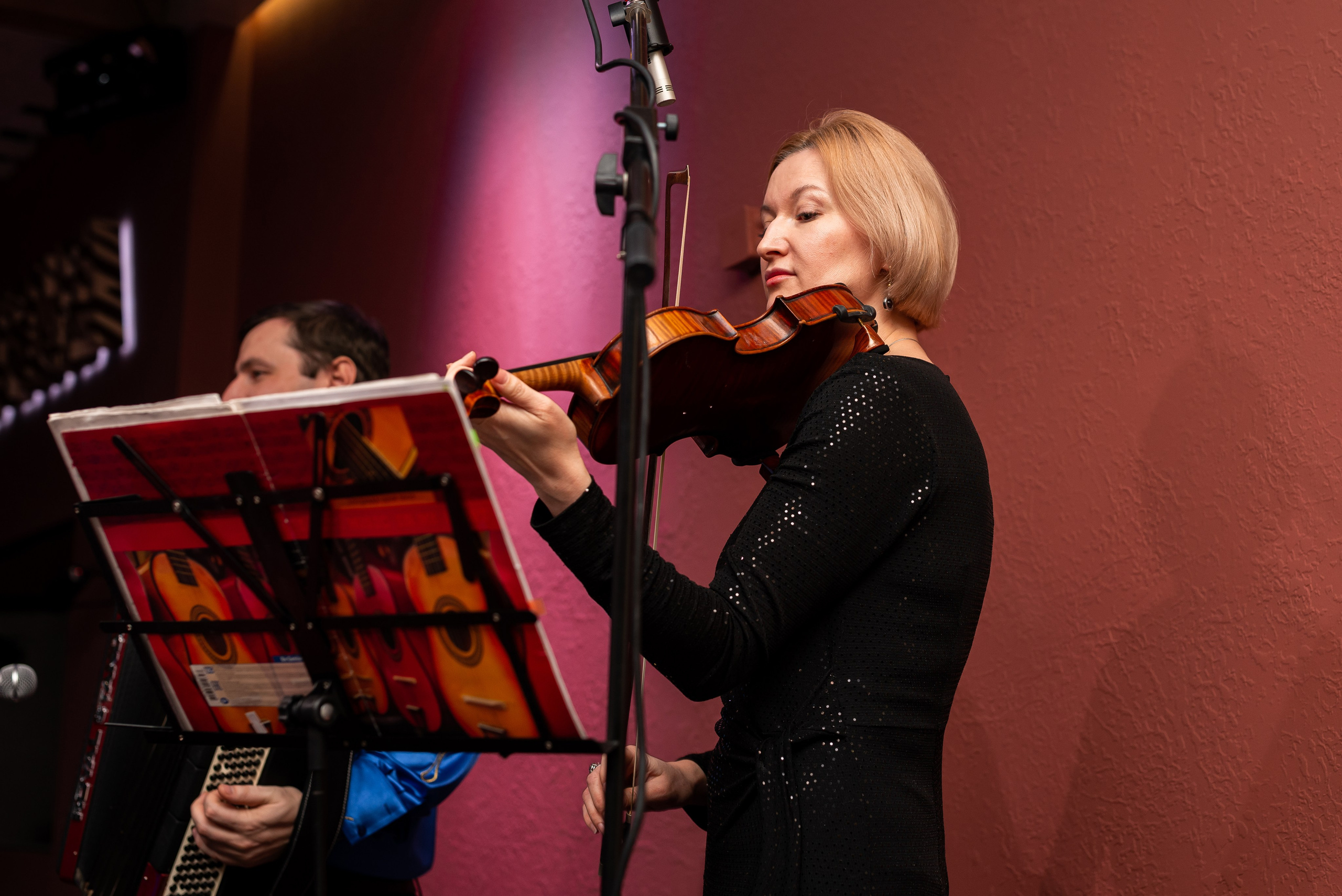 Гр. Владимир и гр. Хорошая песня. Свадебный фотограф в Рязани Вагнер Владимир