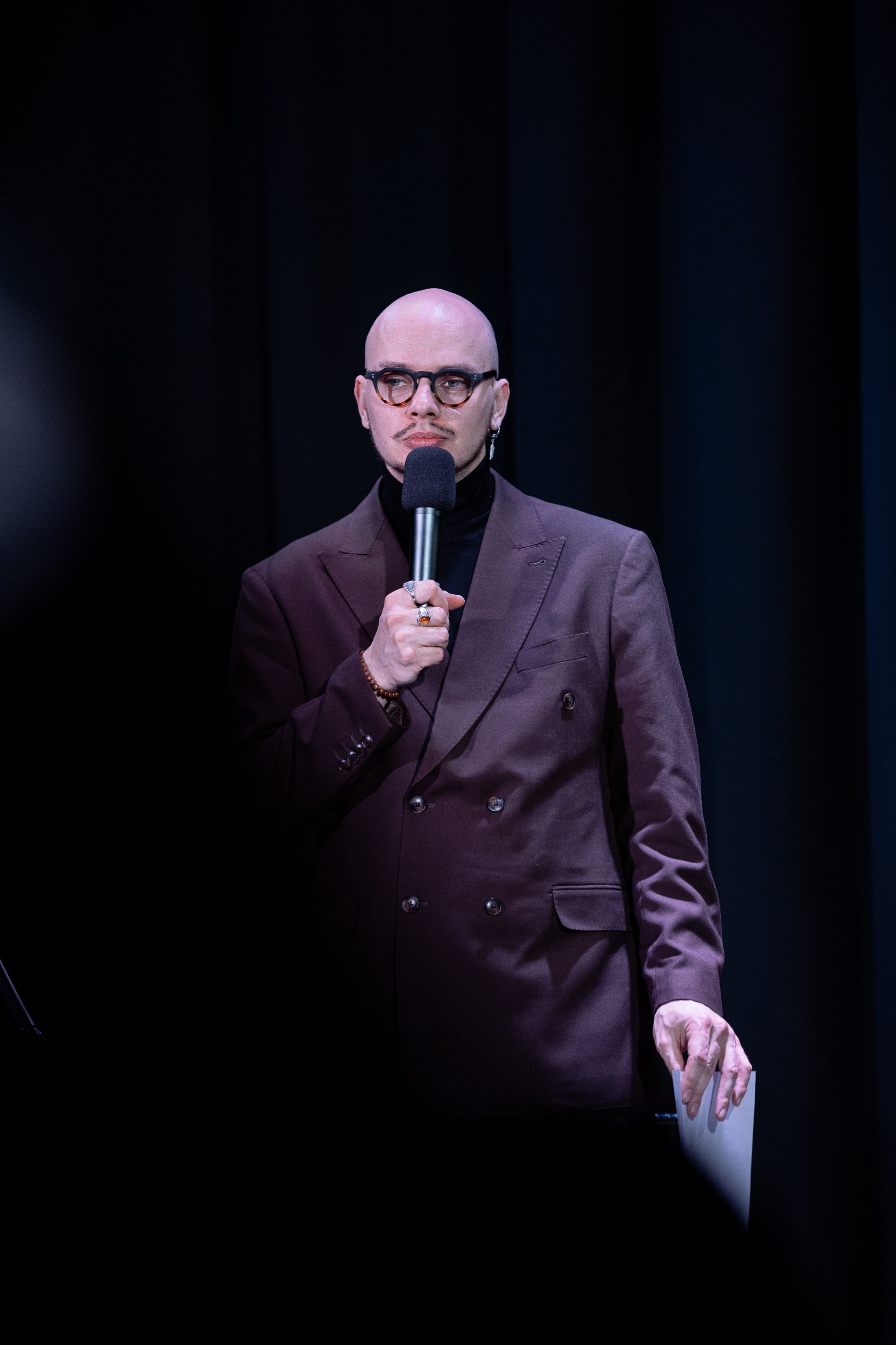 Поэтический вечер с Игорем Бушмелевым и Никой Станиславчик. Фотограф Юлия Мальцева