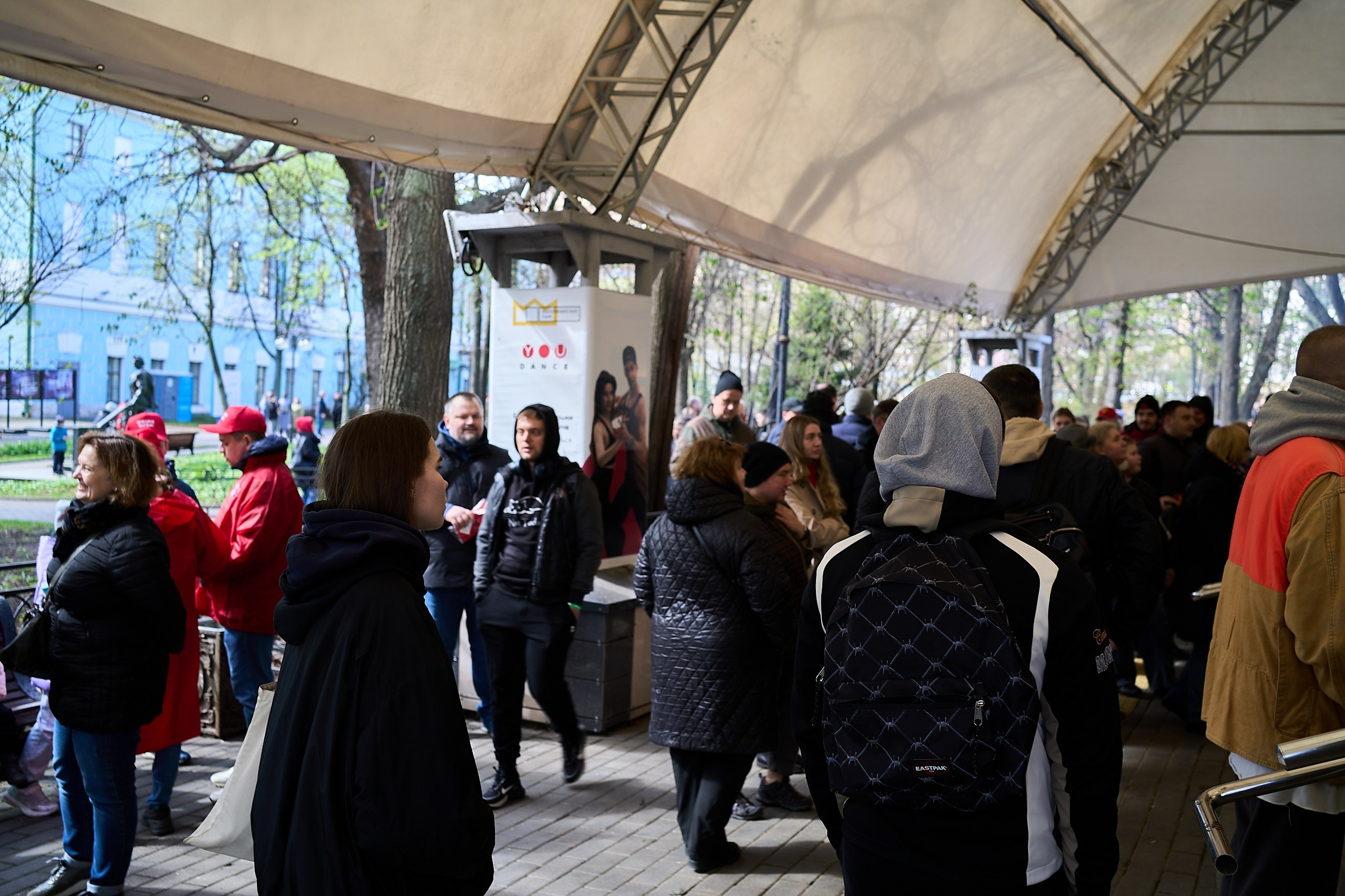 Субботник у Управления делами Мэра и Правительства Москвы. Фотограф и Видеограф в Москве. Олег Корушев