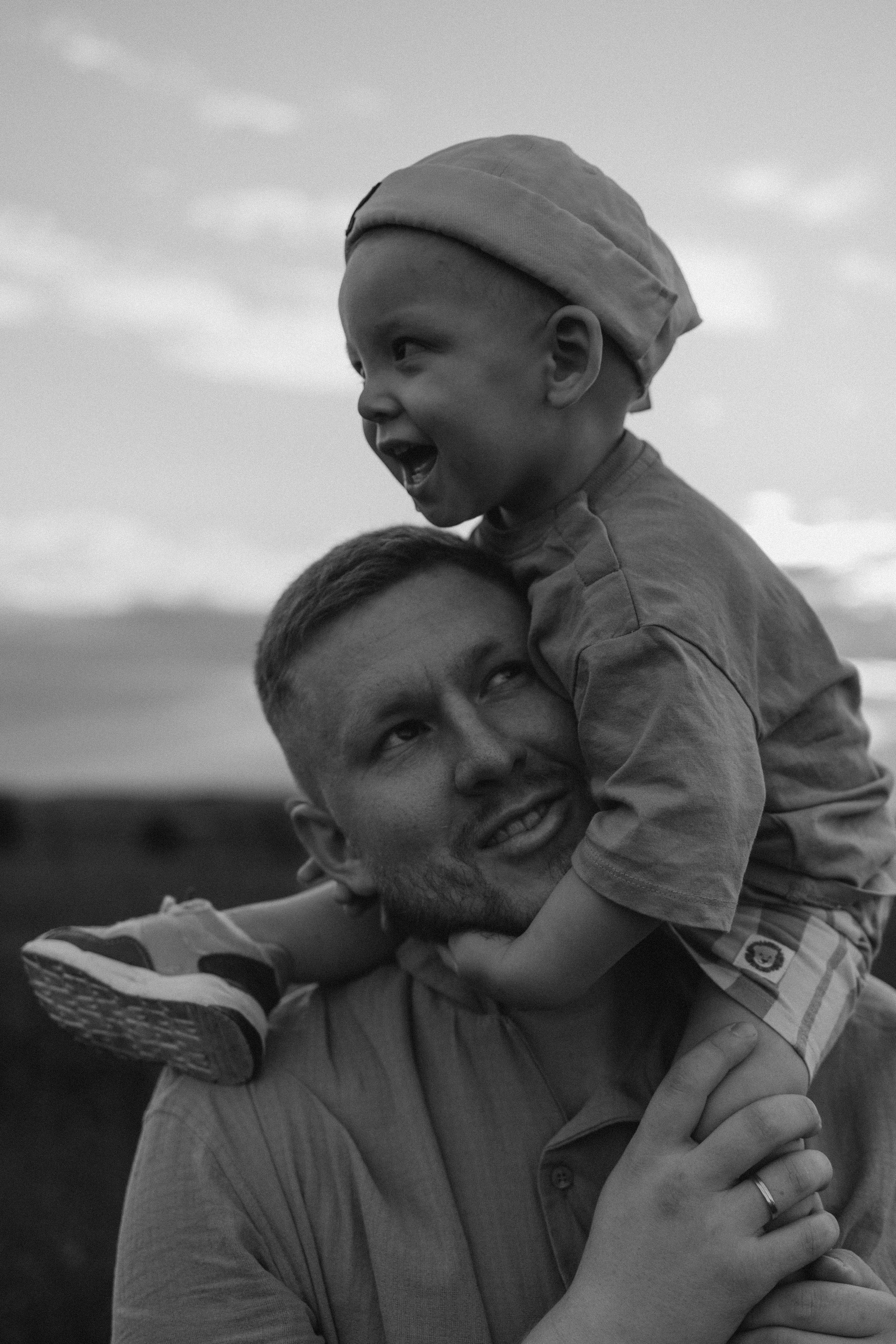 Полина, Вадим, Савва и Риччи. Семейный фотограф в Ижевске Даша Денисова