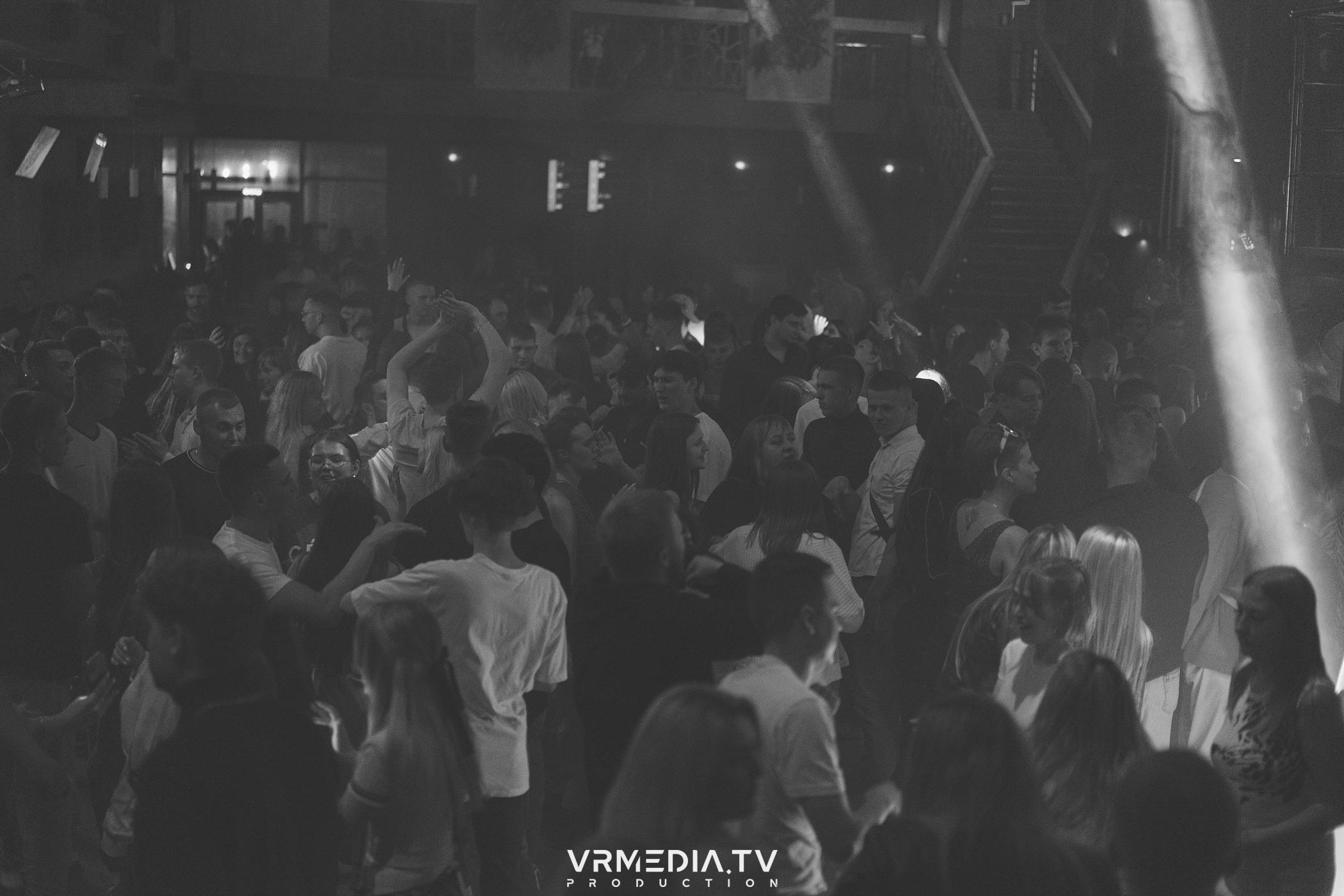 Выходные в баре «DOSKI»