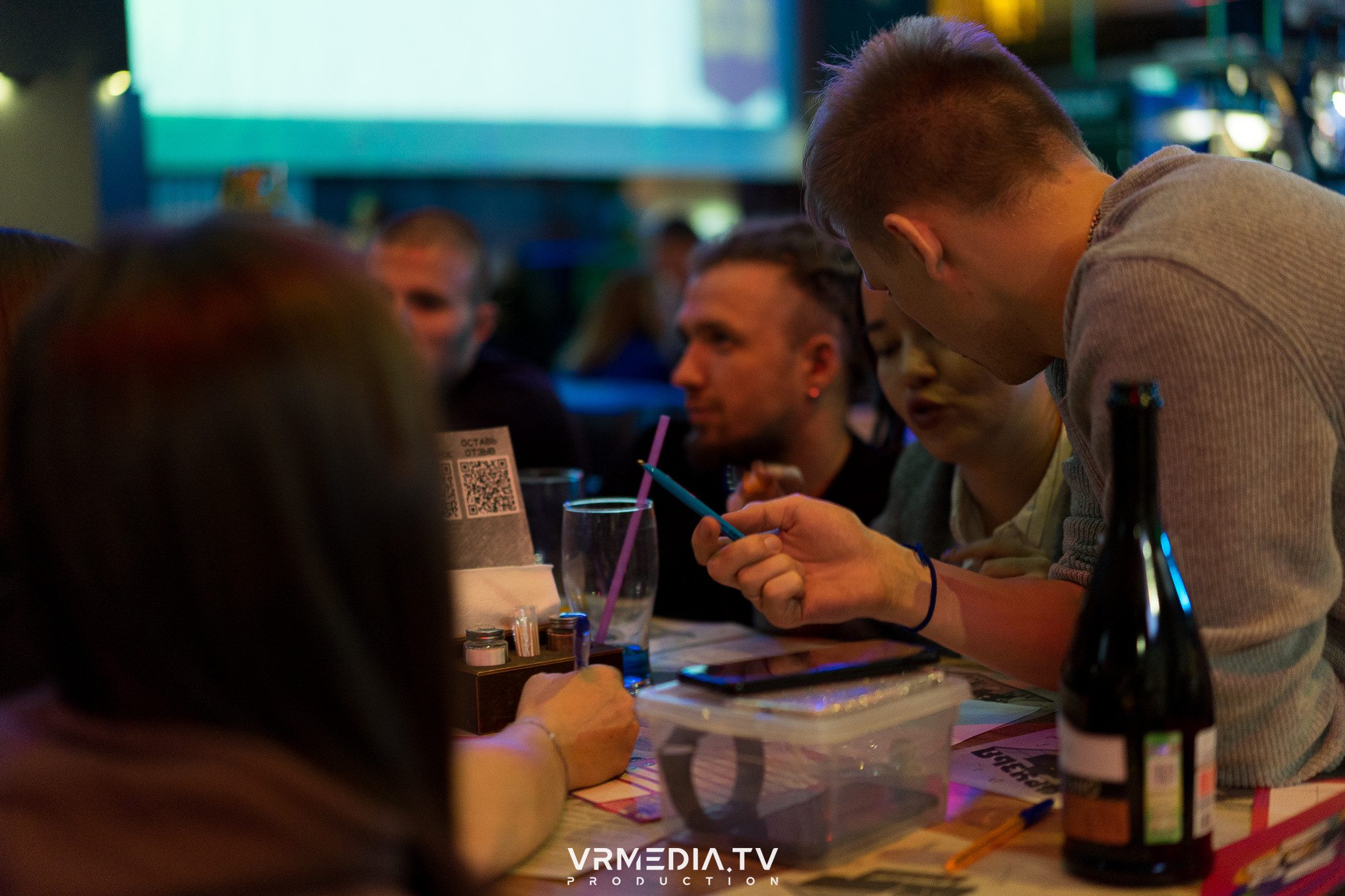 WoW QuiZ в баре «Друзья»