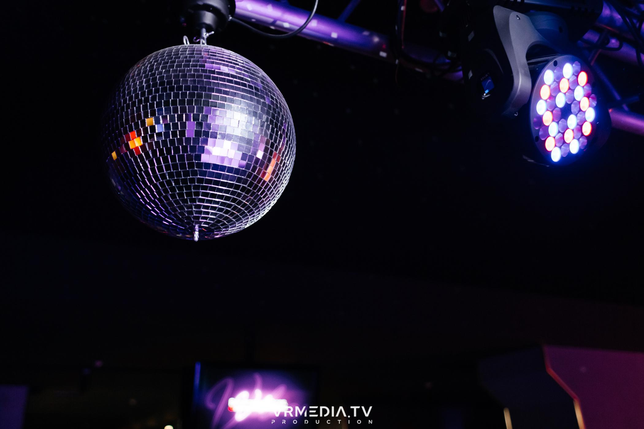 Выходные в караоке-баре «Volna»