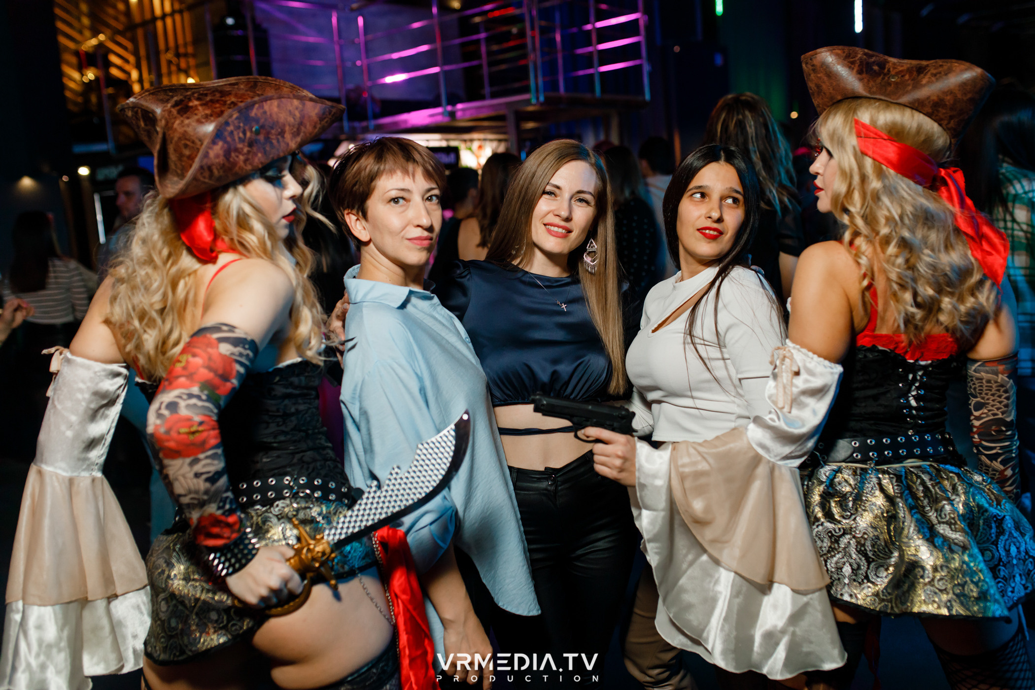 Выходные в баре «Друзья»