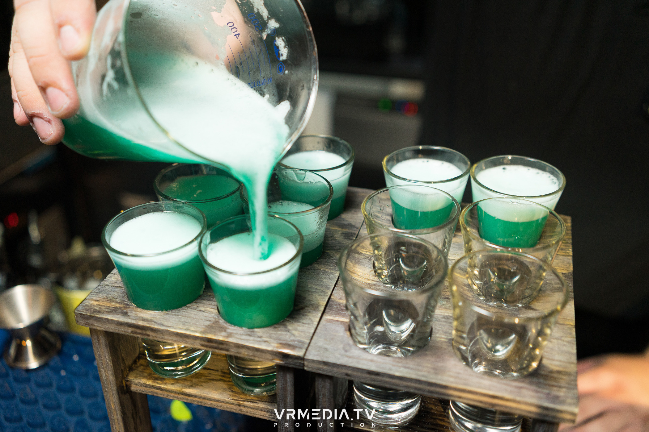 THE GOLD VOICE в караоке-баре «Volna»