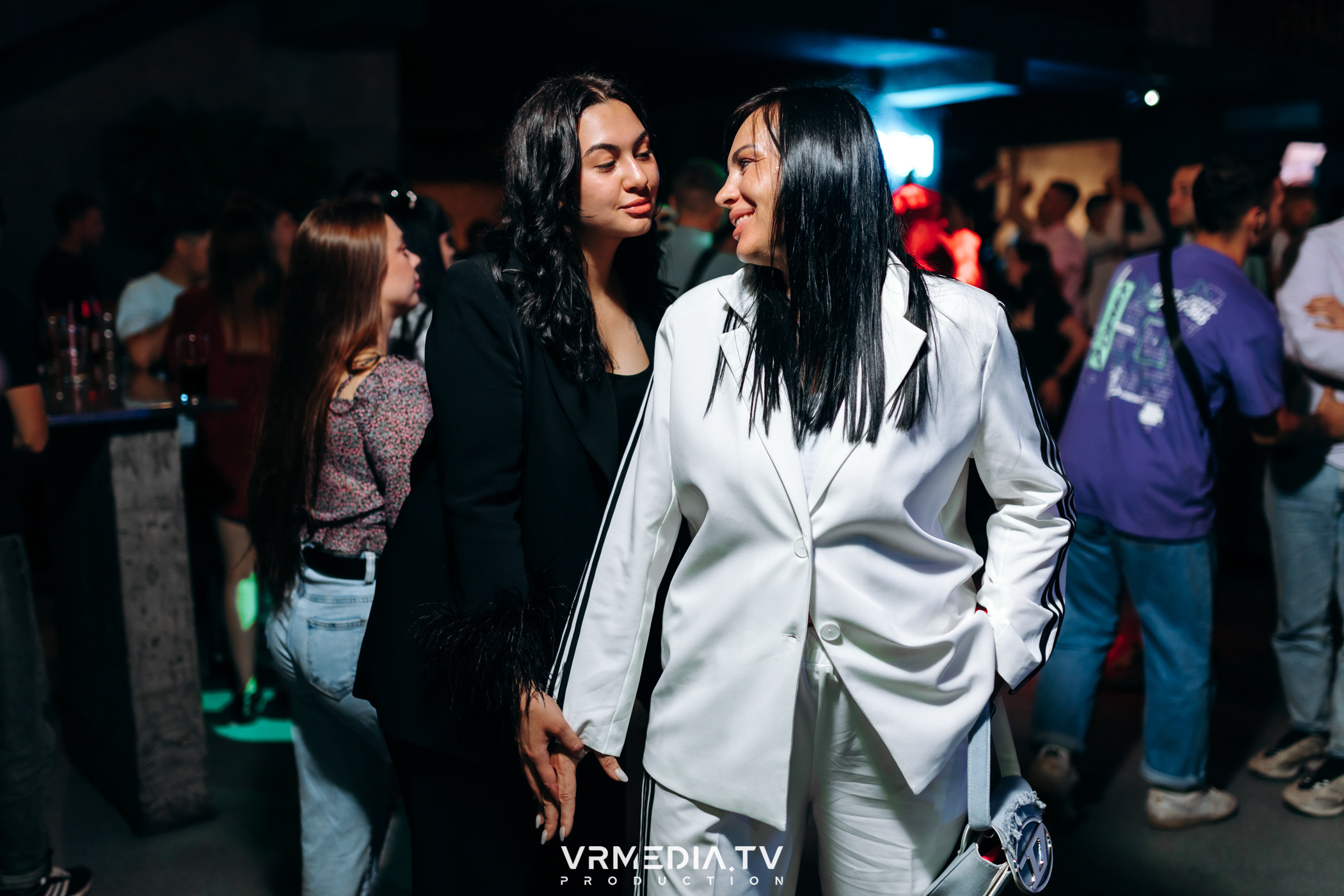 Выходные в баре «DOSKI»