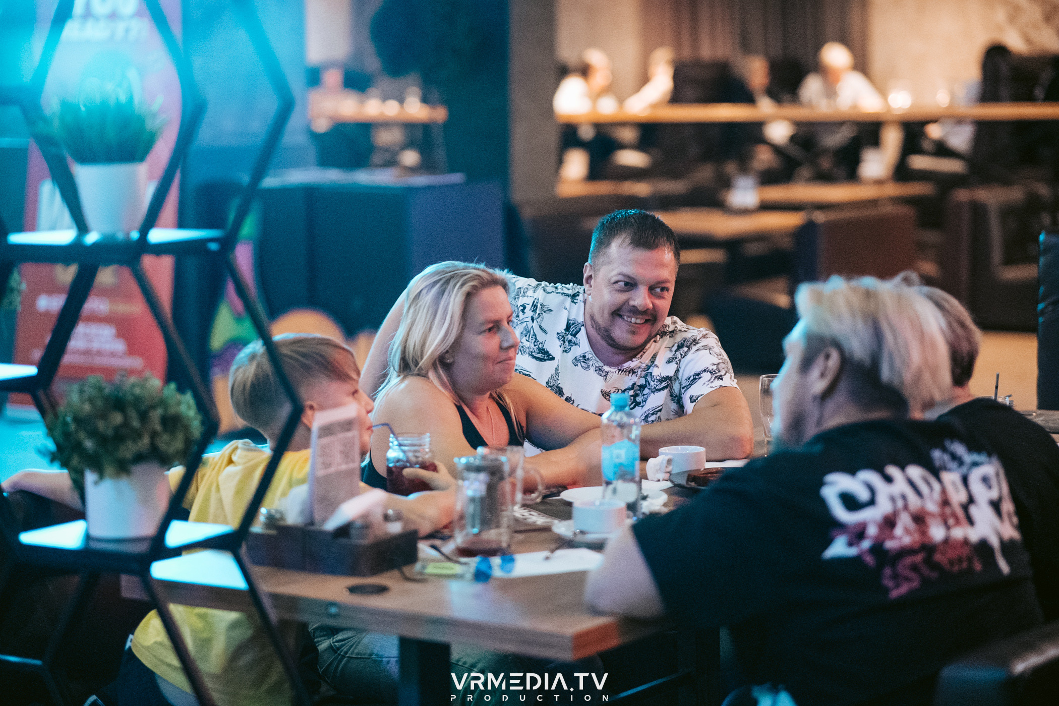 WoW QuiZ в баре «Друзья»