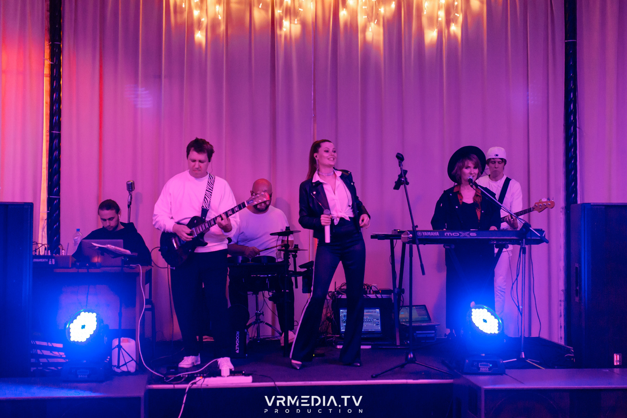 «Прошла жара» в ресторане «Империя»