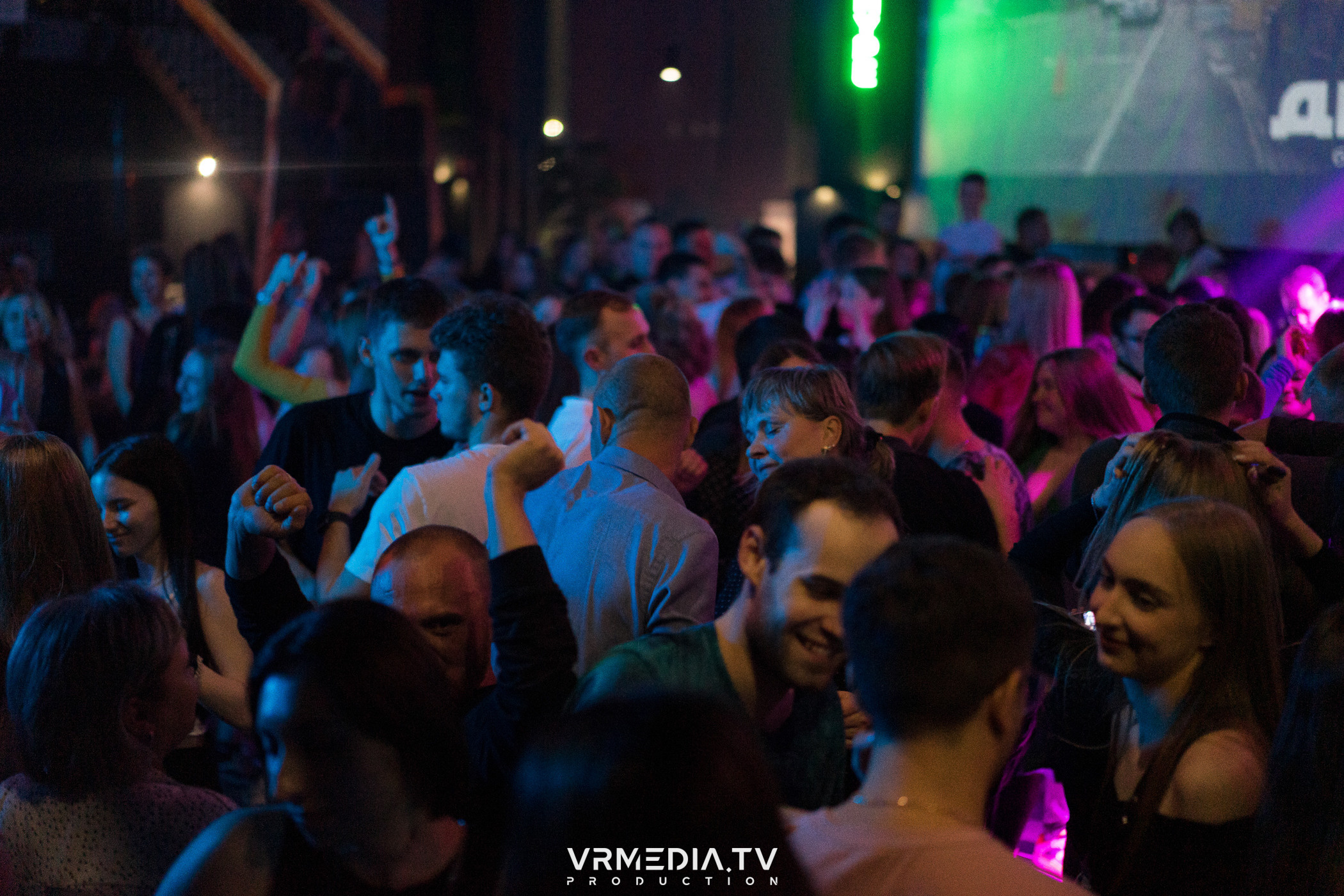 Октоберфест в баре «Друзья»