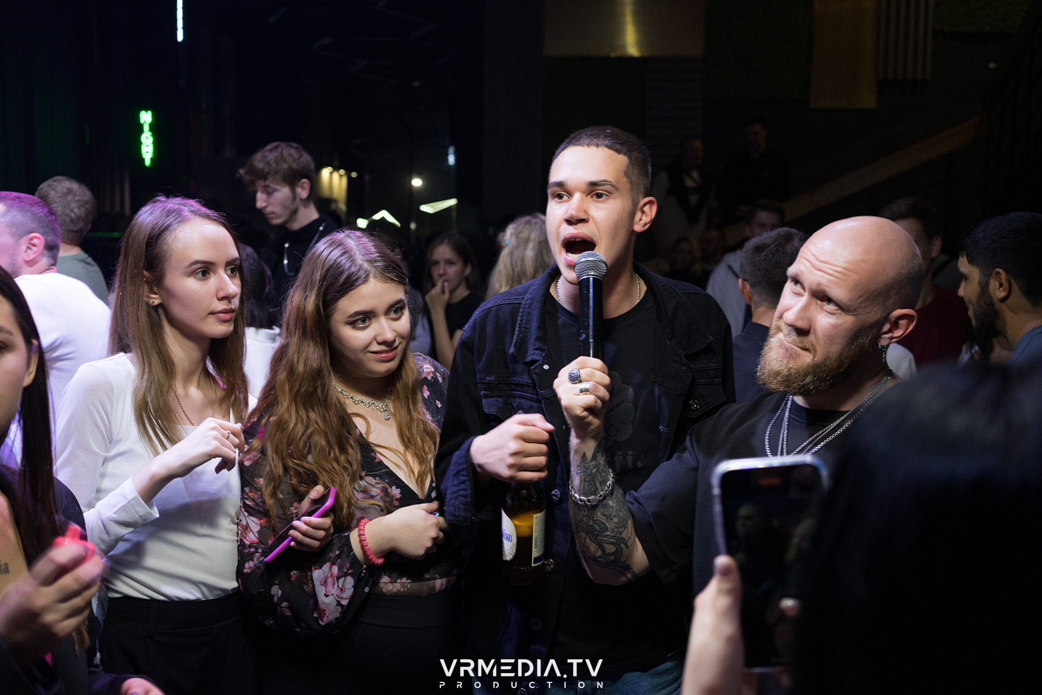 Выходные в баре «DOSKI»