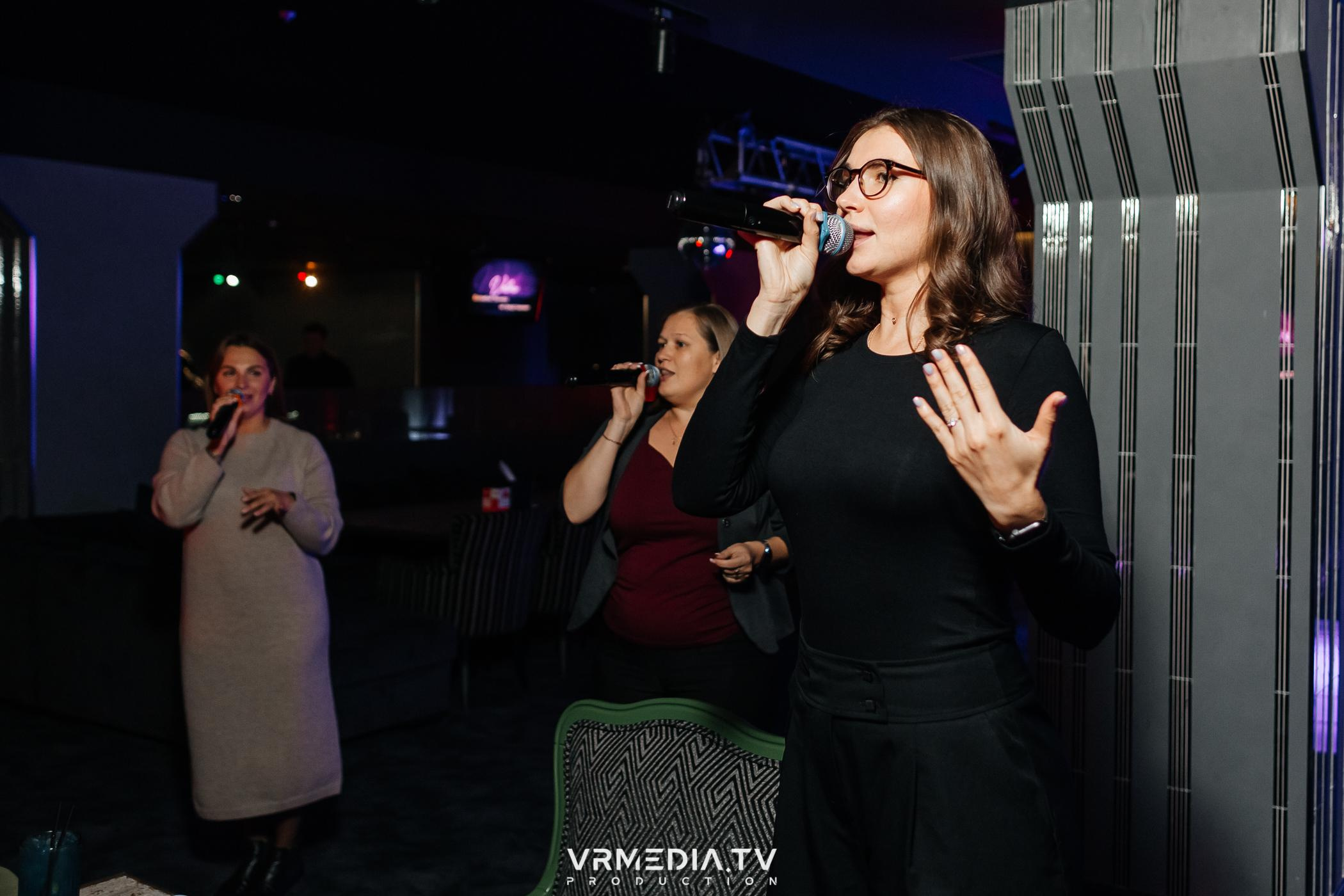 «Gentlemen show» в караоке-баре «Volna»