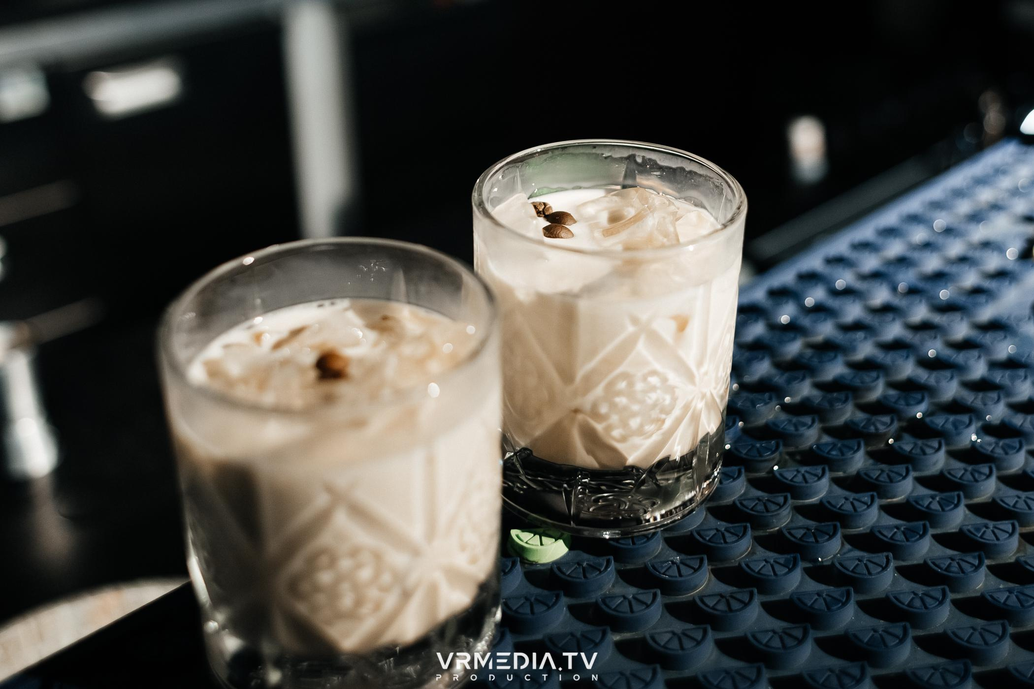 «Gentlemen show» в караоке-баре «Volna»