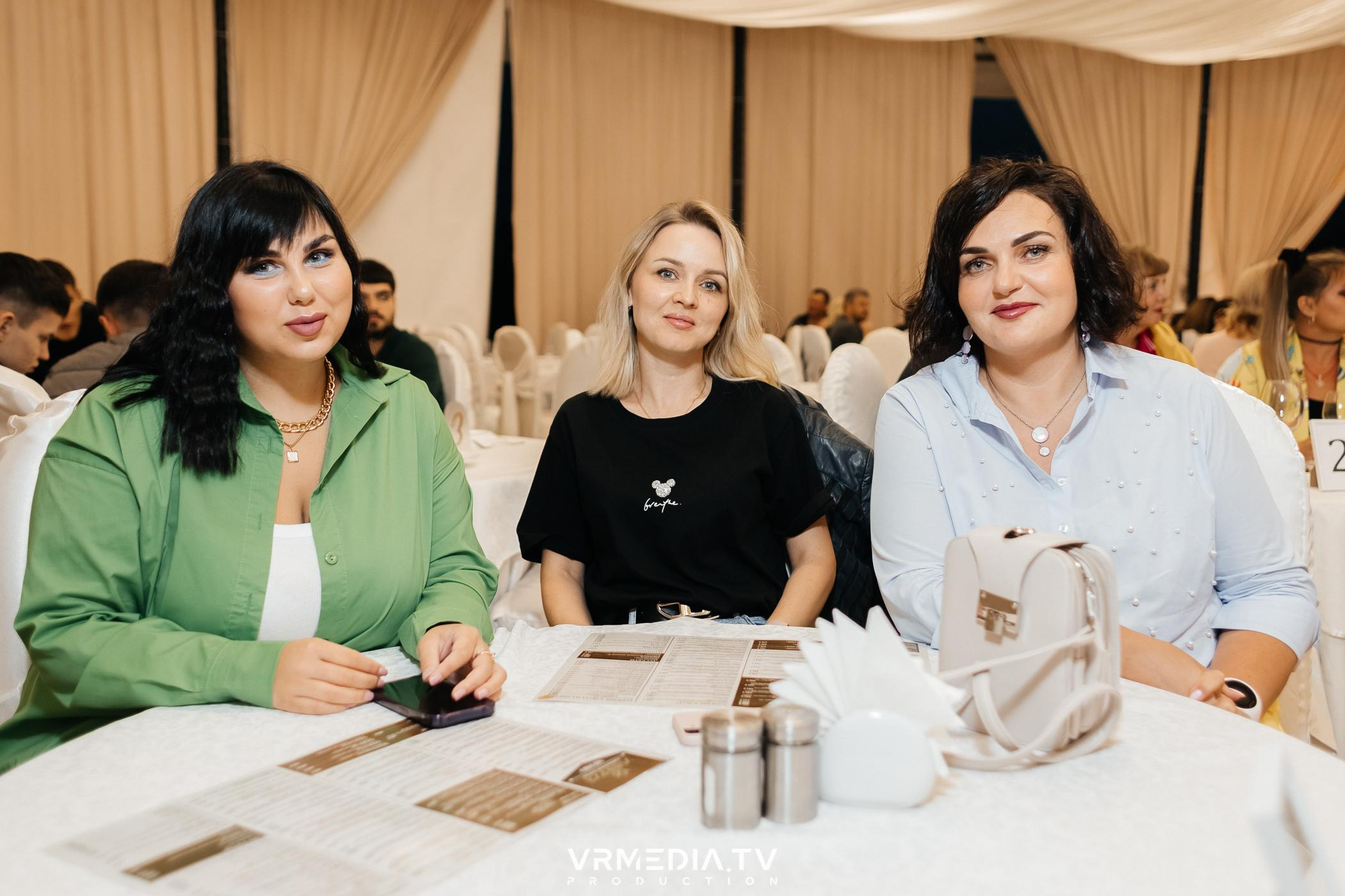 Дискотека 90-х в ресторане «Империя»