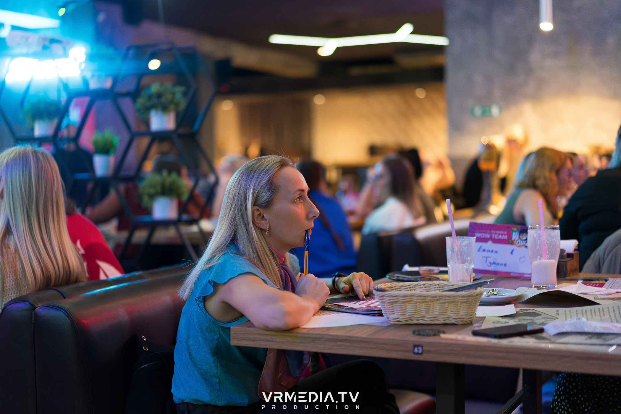 WoW QuiZ в баре «Друзья»