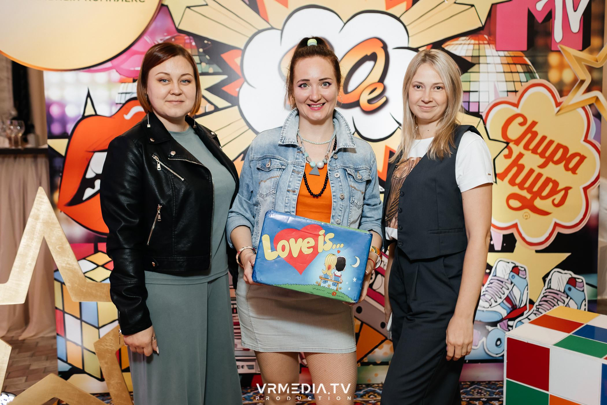 Дискотека 90-х в ресторане «Империя»