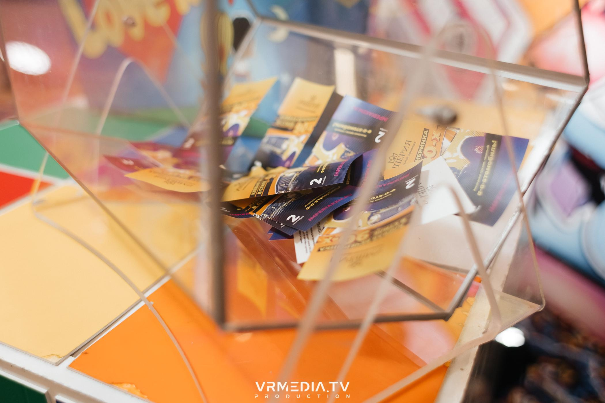 Дискотека 90-х в ресторане «Империя»