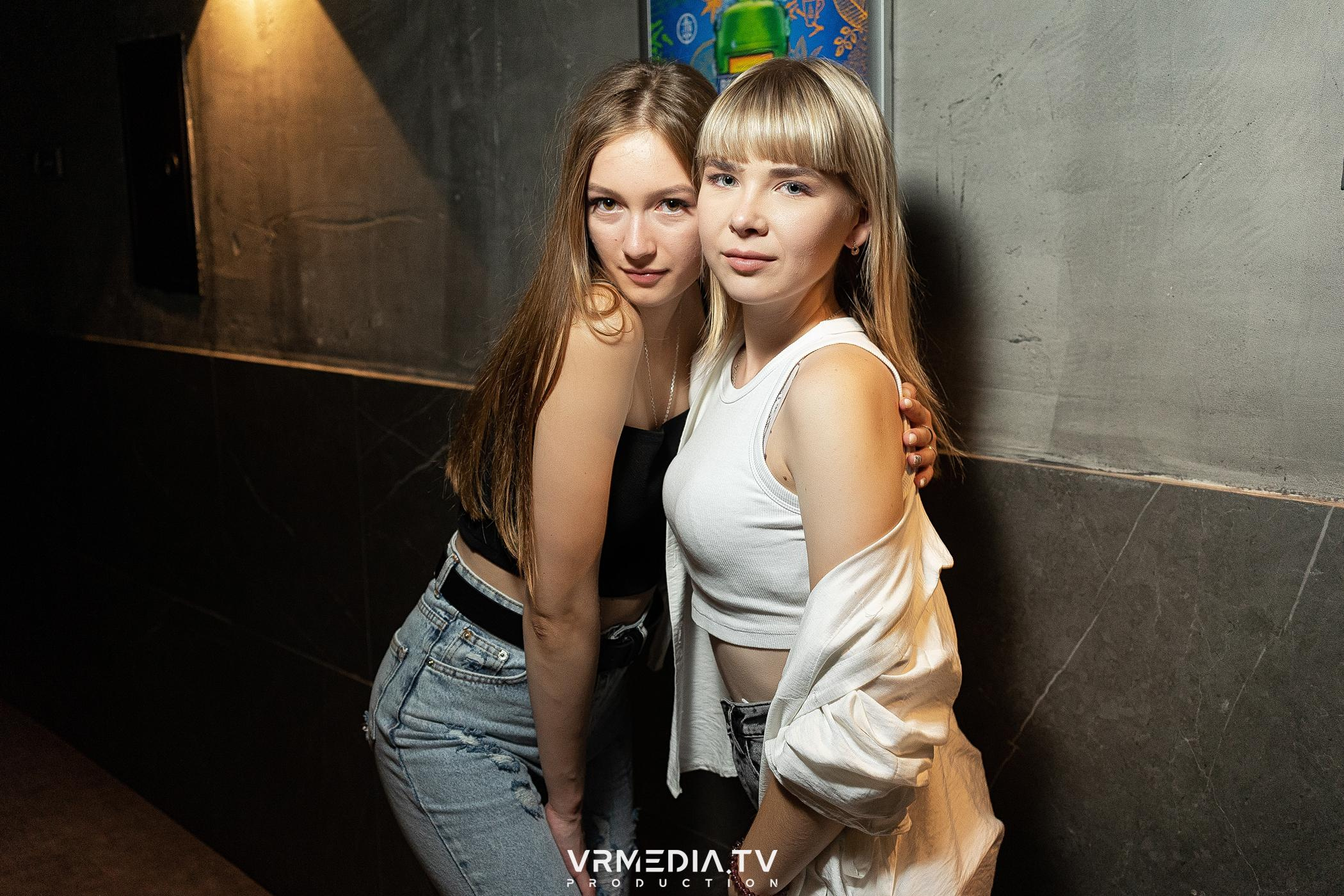 Выходные в баре «DOSKI»