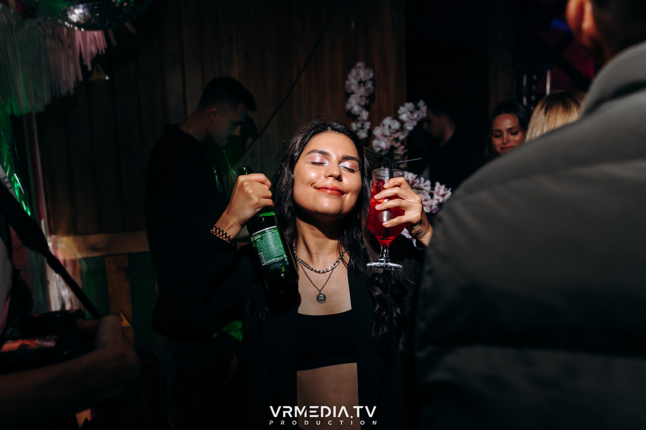 Бару «Cosmo» — 8 лет!