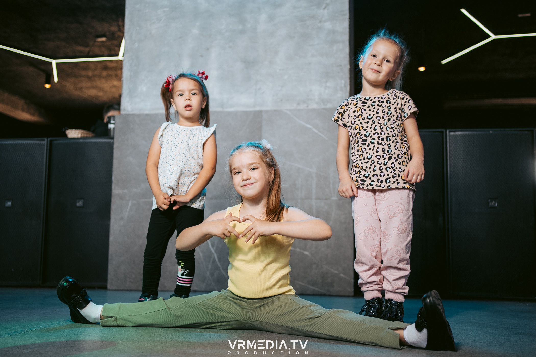 Baby time в баре «Друзья»