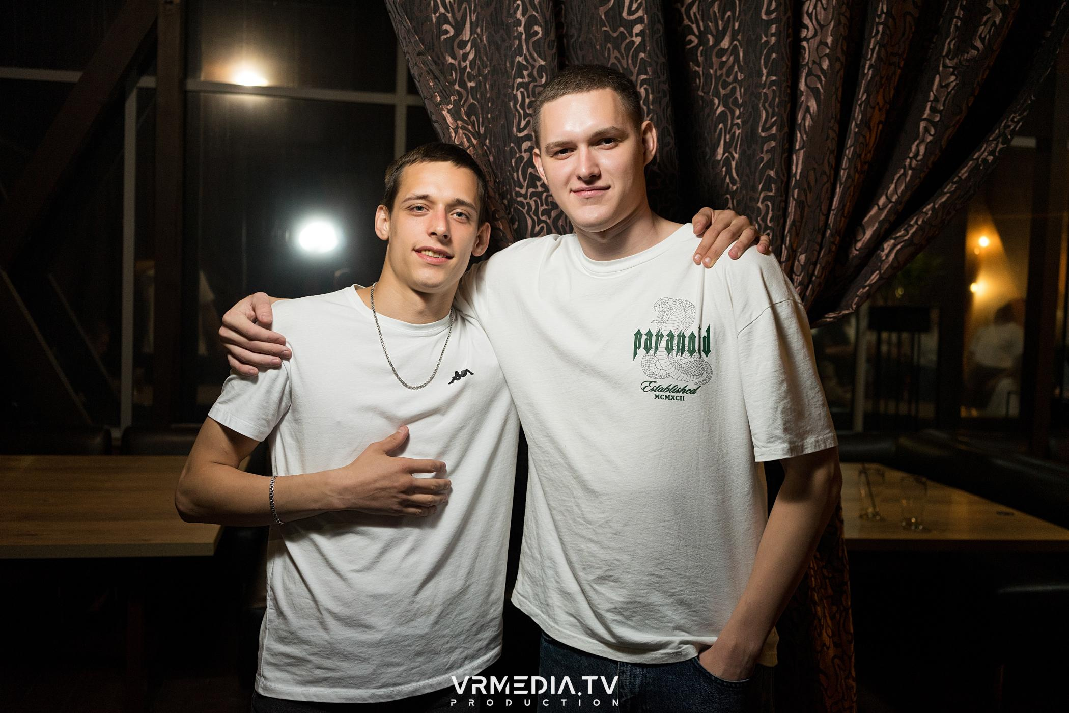 Выходные в баре «DOSKI»