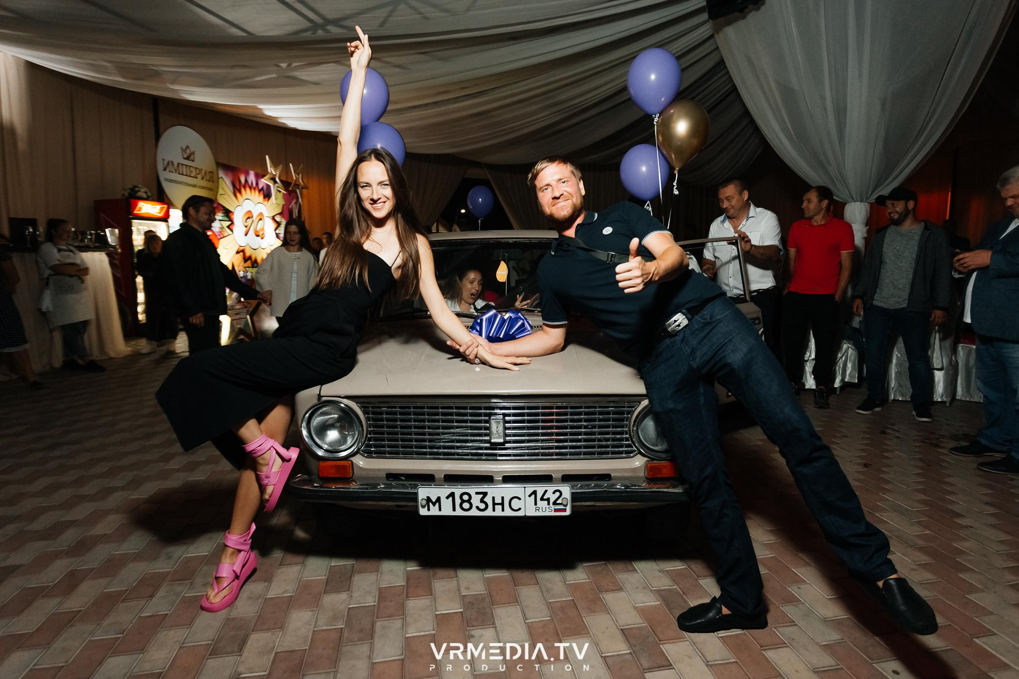 Дискотека 90-х в ресторане «Империя»