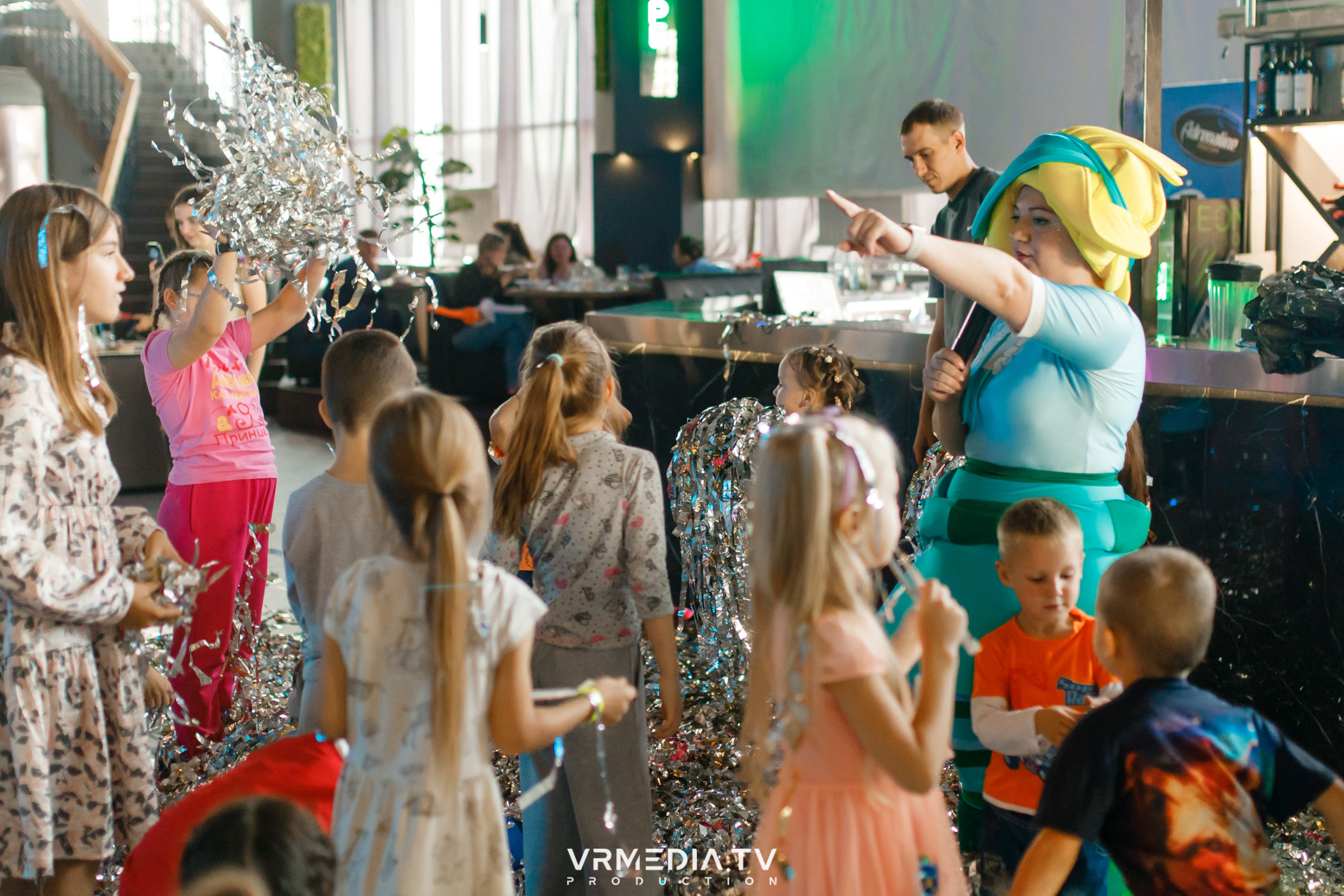 Baby time в баре «Друзья»