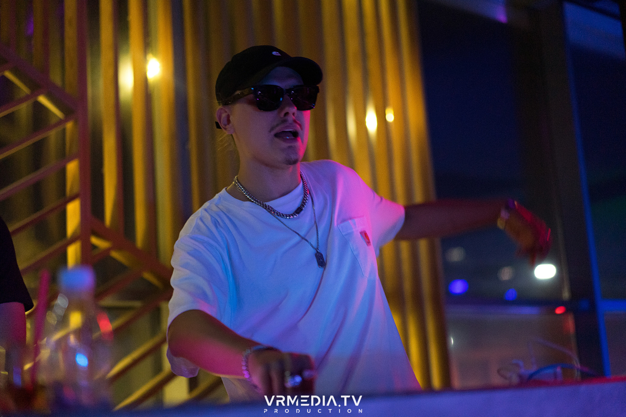 Выходные в баре «Друзья»