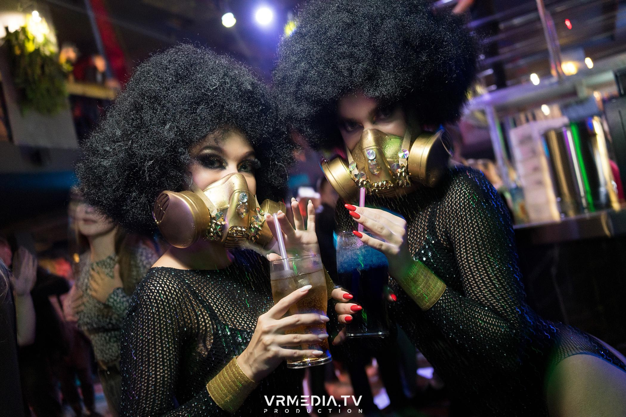 Выходные в баре «DOSKI»