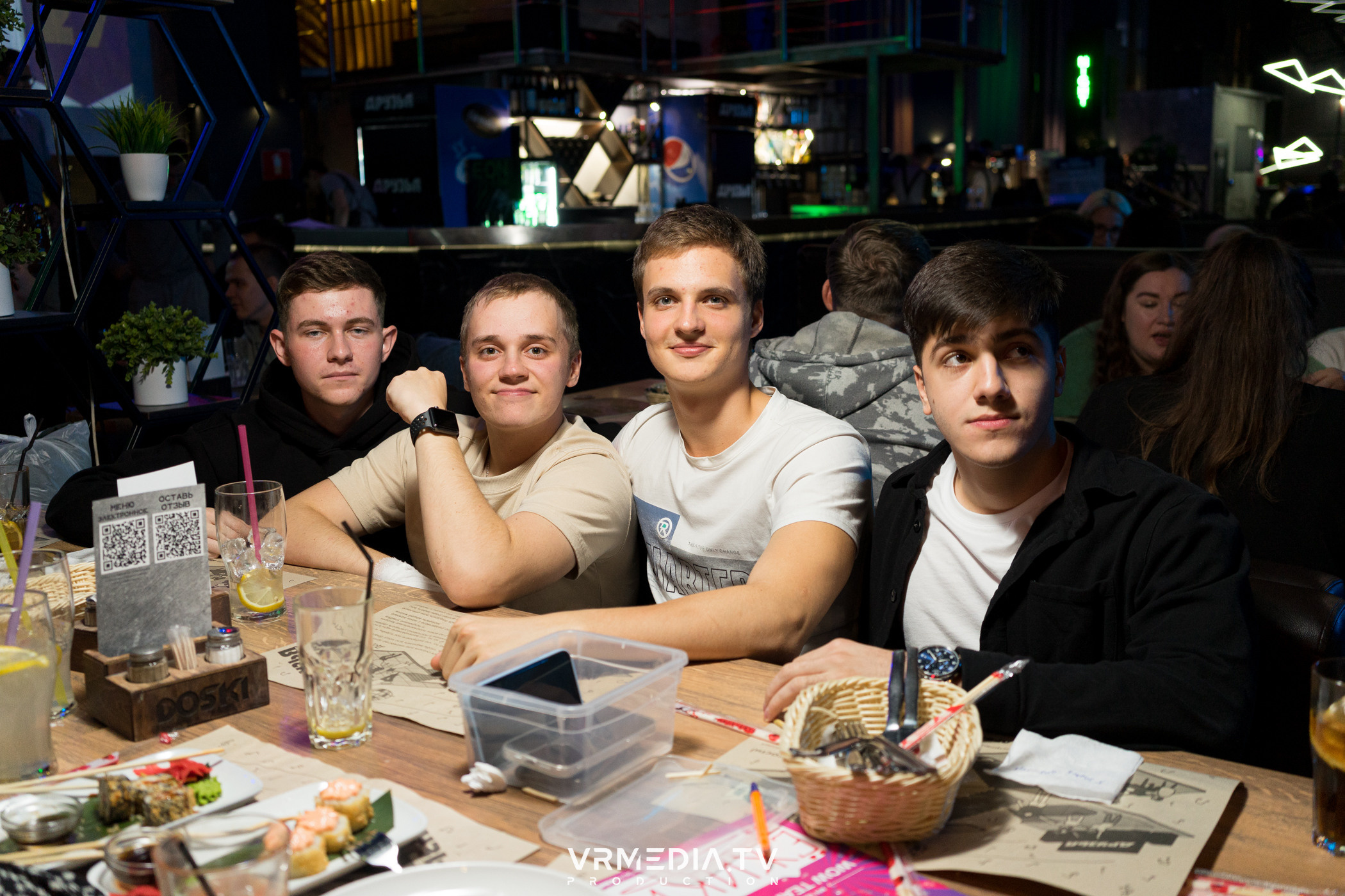 WoW QuiZ в баре «Друзья»