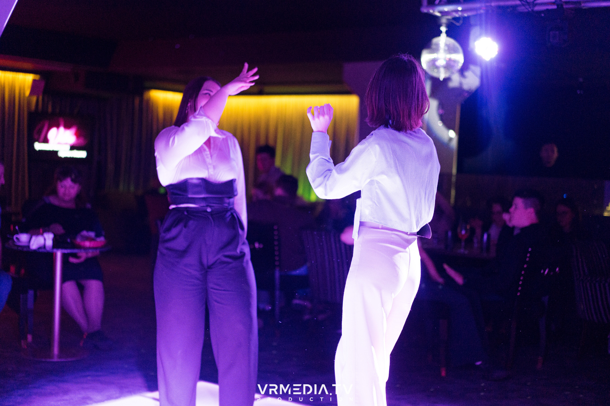 THE GOLD VOICE в караоке-баре «Volna»