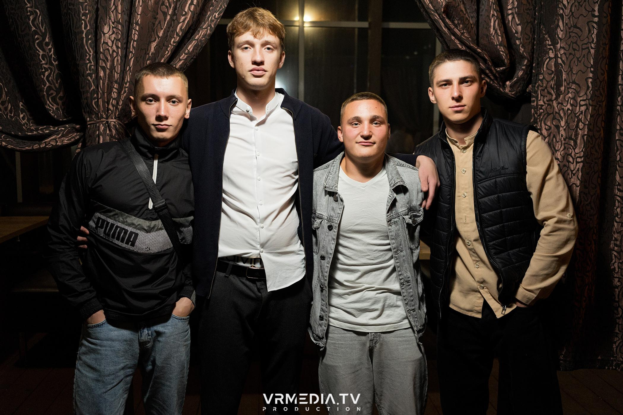 Выходные в баре «DOSKI»