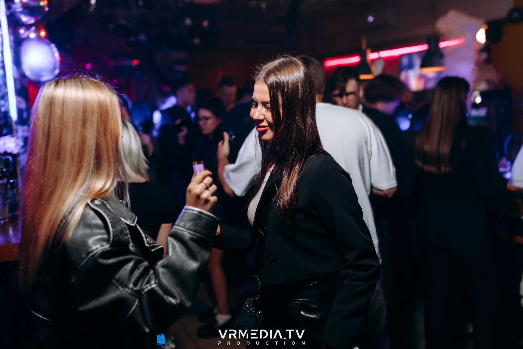 Бару «Cosmo» — 8 лет!