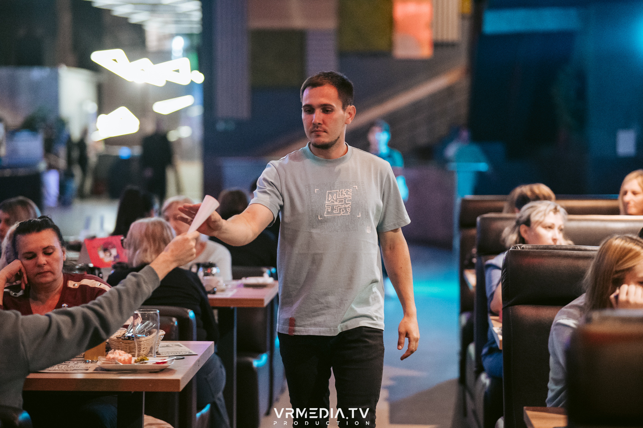 WoW QuiZ в баре «Друзья»