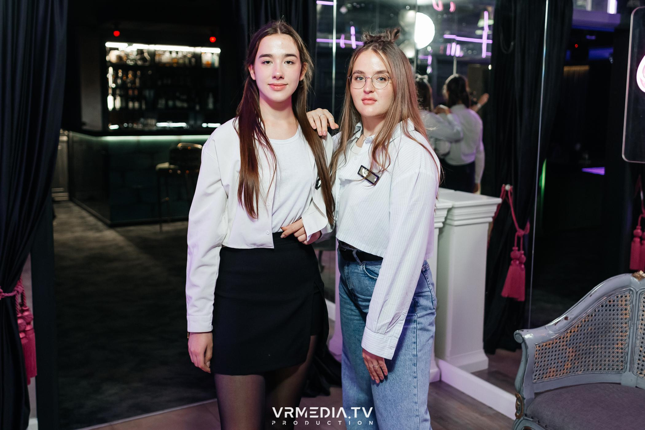 Выходные в караоке-баре «Volna»