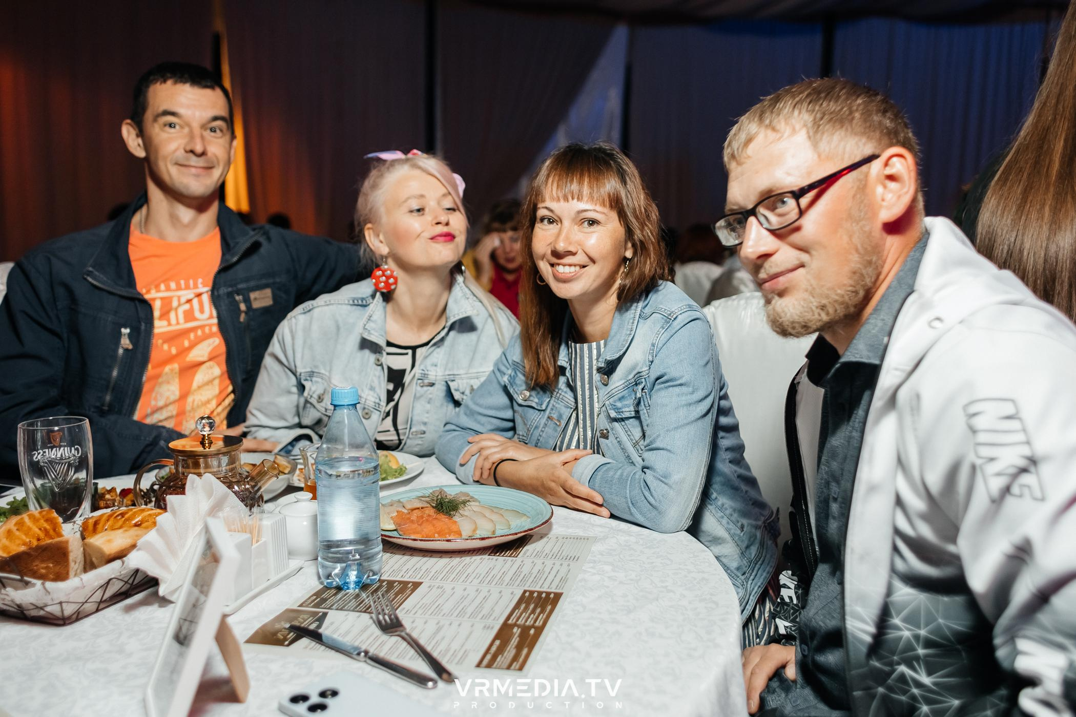 Дискотека 90-х в ресторане «Империя»