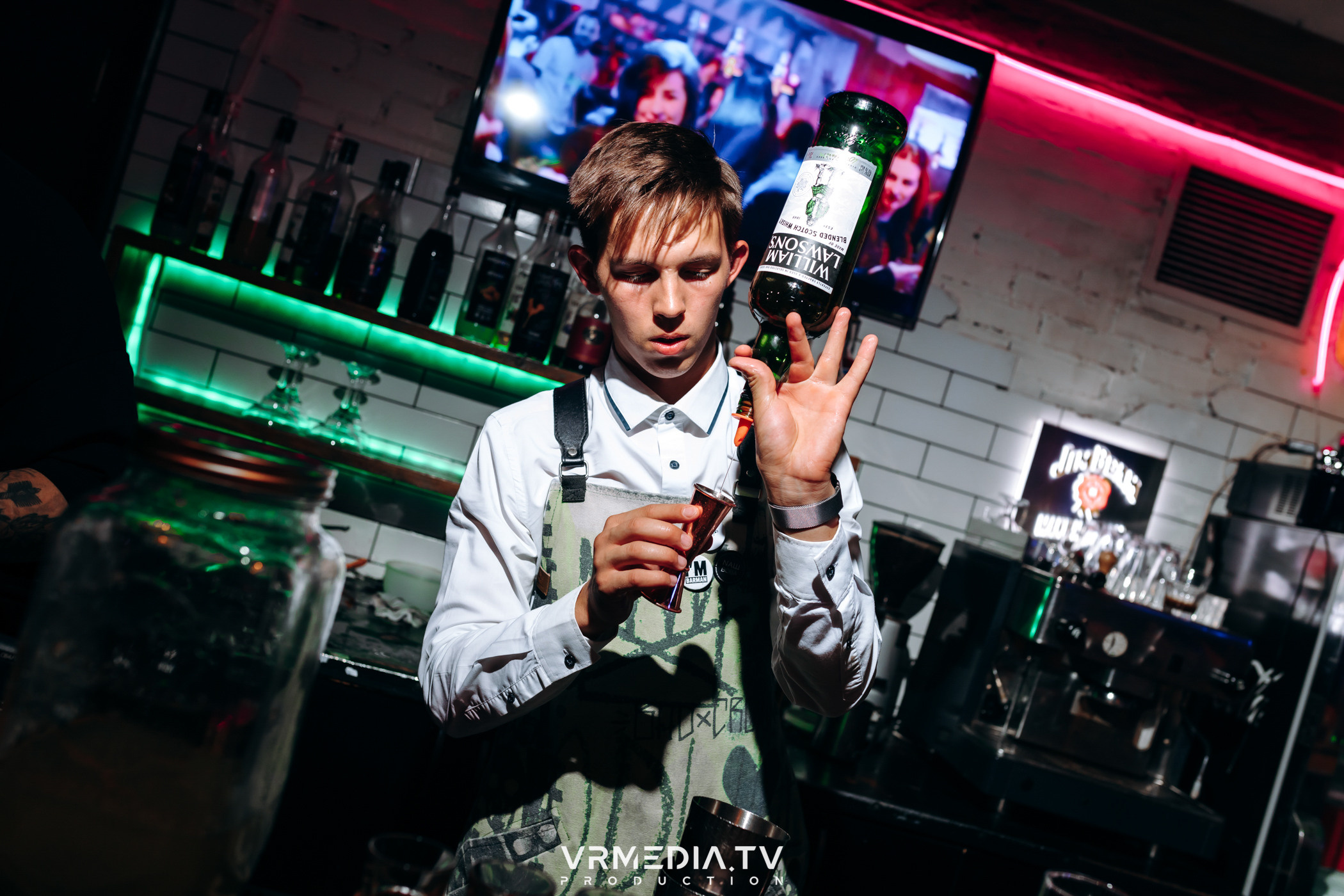 Бару «Cosmo» — 8 лет!