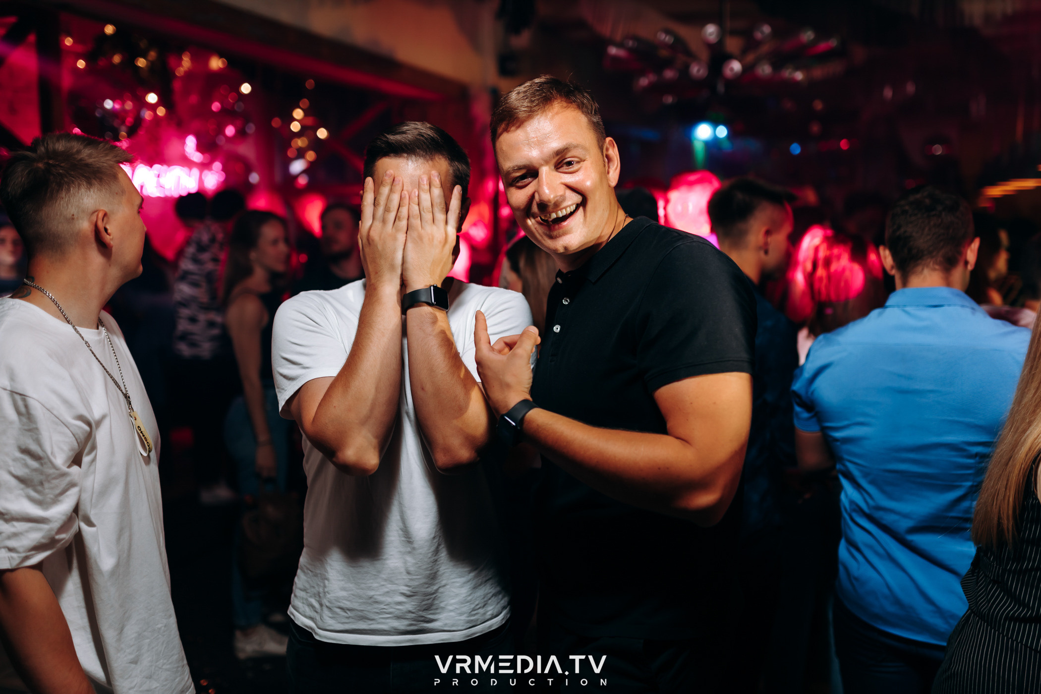 Бару «Cosmo» — 8 лет!