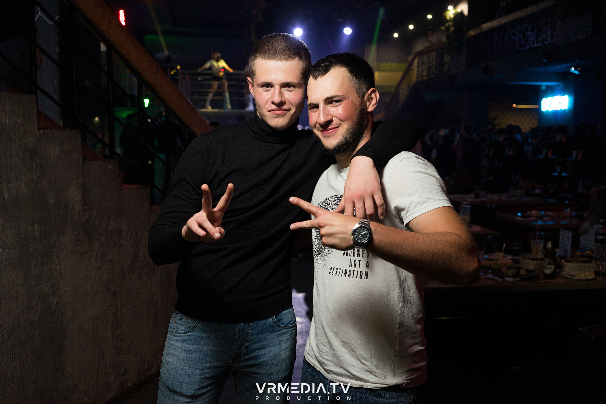 Выходные в баре «DOSKI»