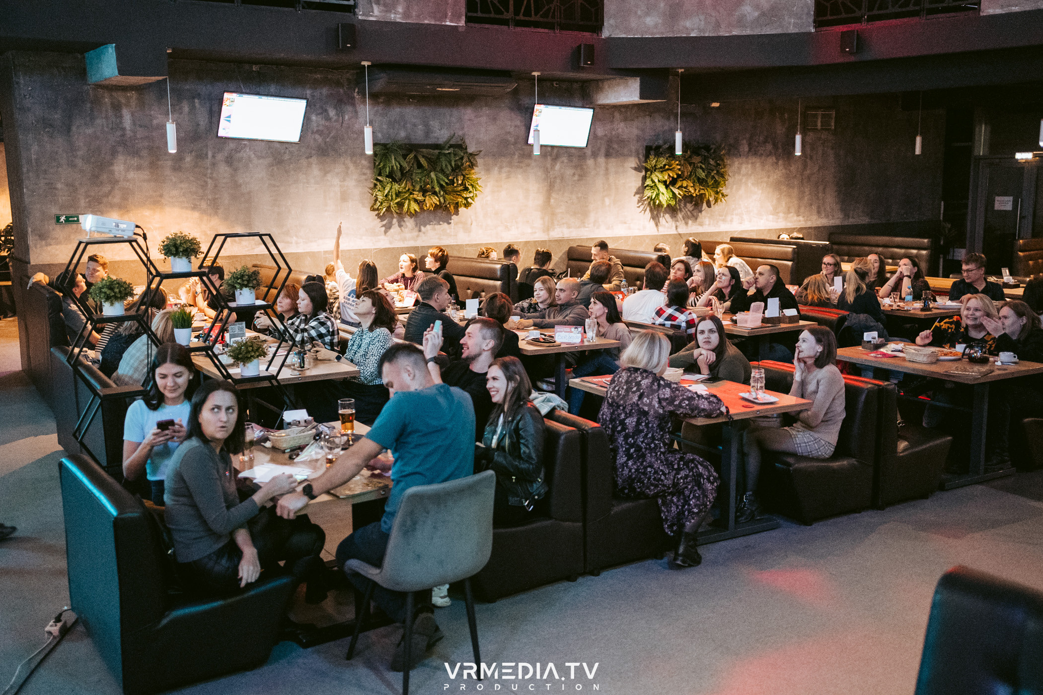 WoW QuiZ в баре «Друзья»