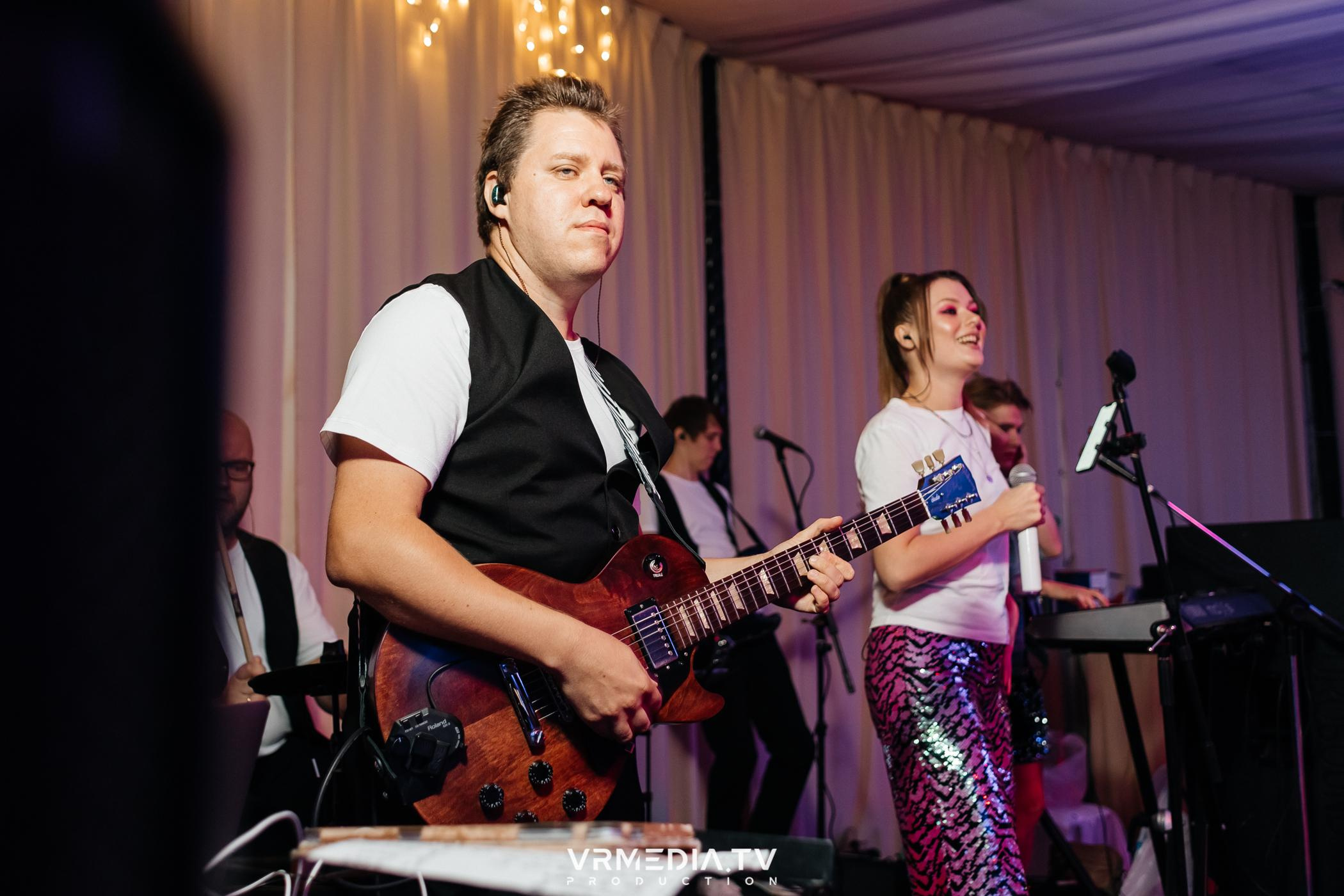 Дискотека 90-х в ресторане «Империя»