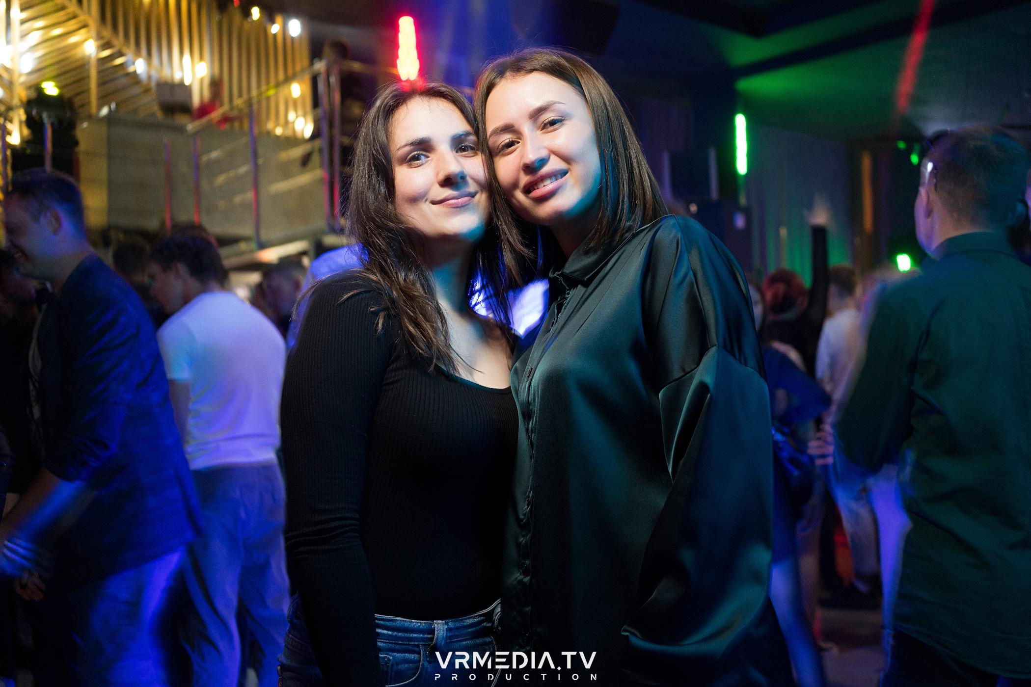 Выходные в баре «DOSKI»