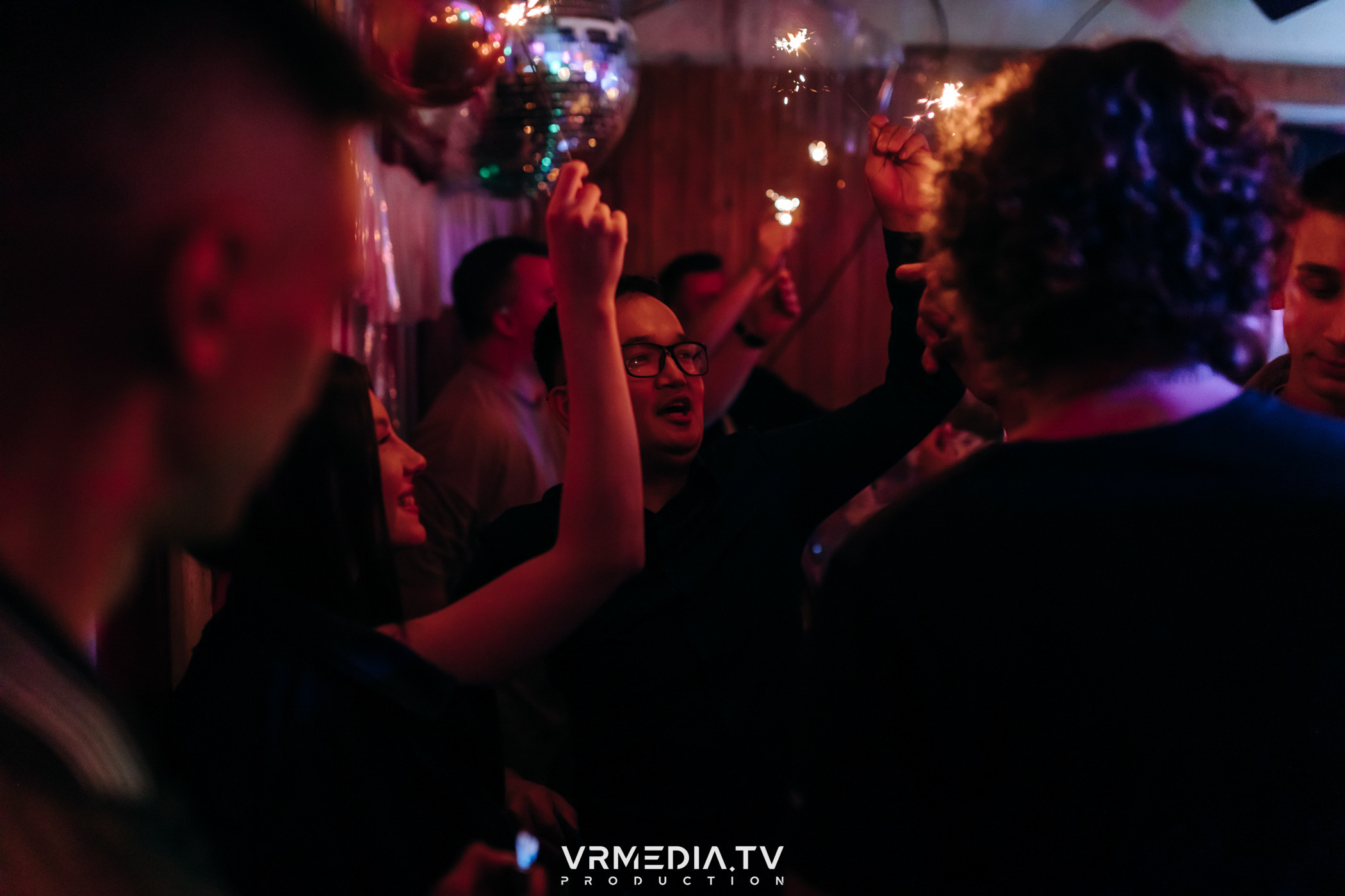 Бару «Cosmo» — 8 лет!