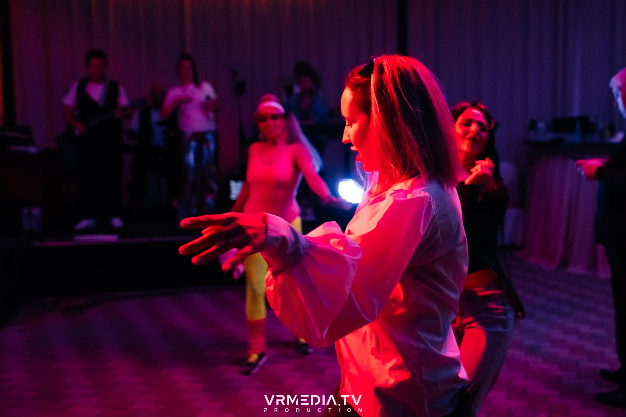 Дискотека 90-х в ресторане «Империя»