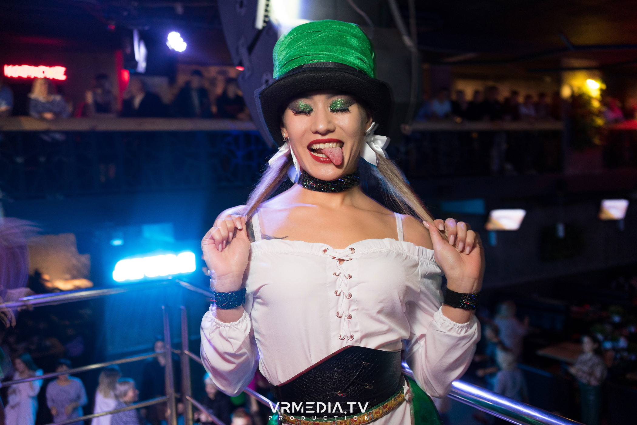 Октоберфест в баре «Друзья»