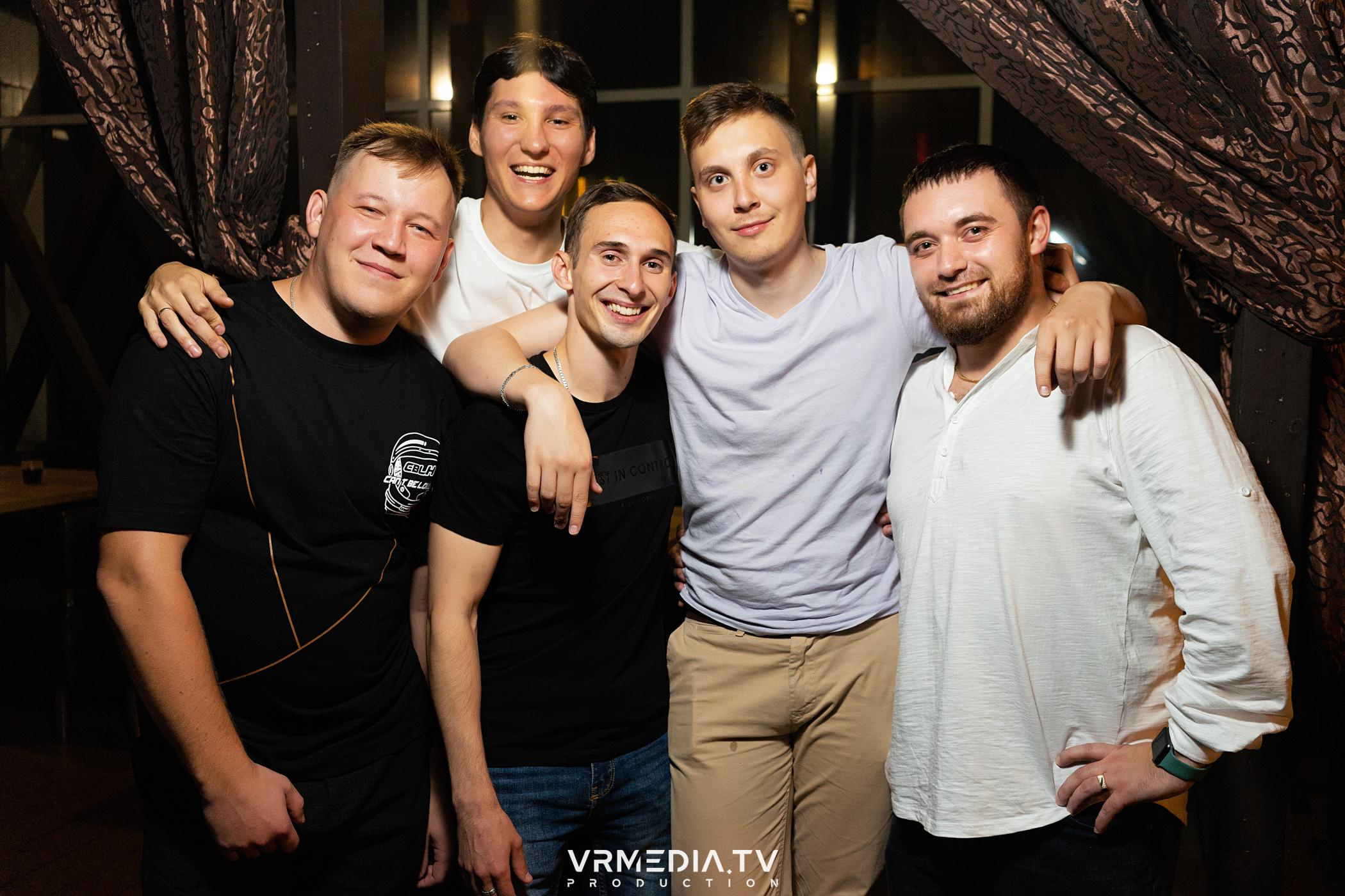 Выходные в баре «DOSKI»