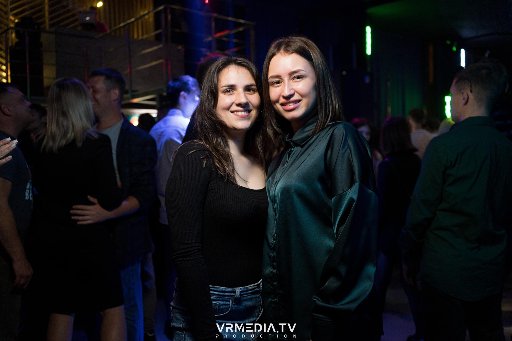 Выходные в баре «DOSKI»