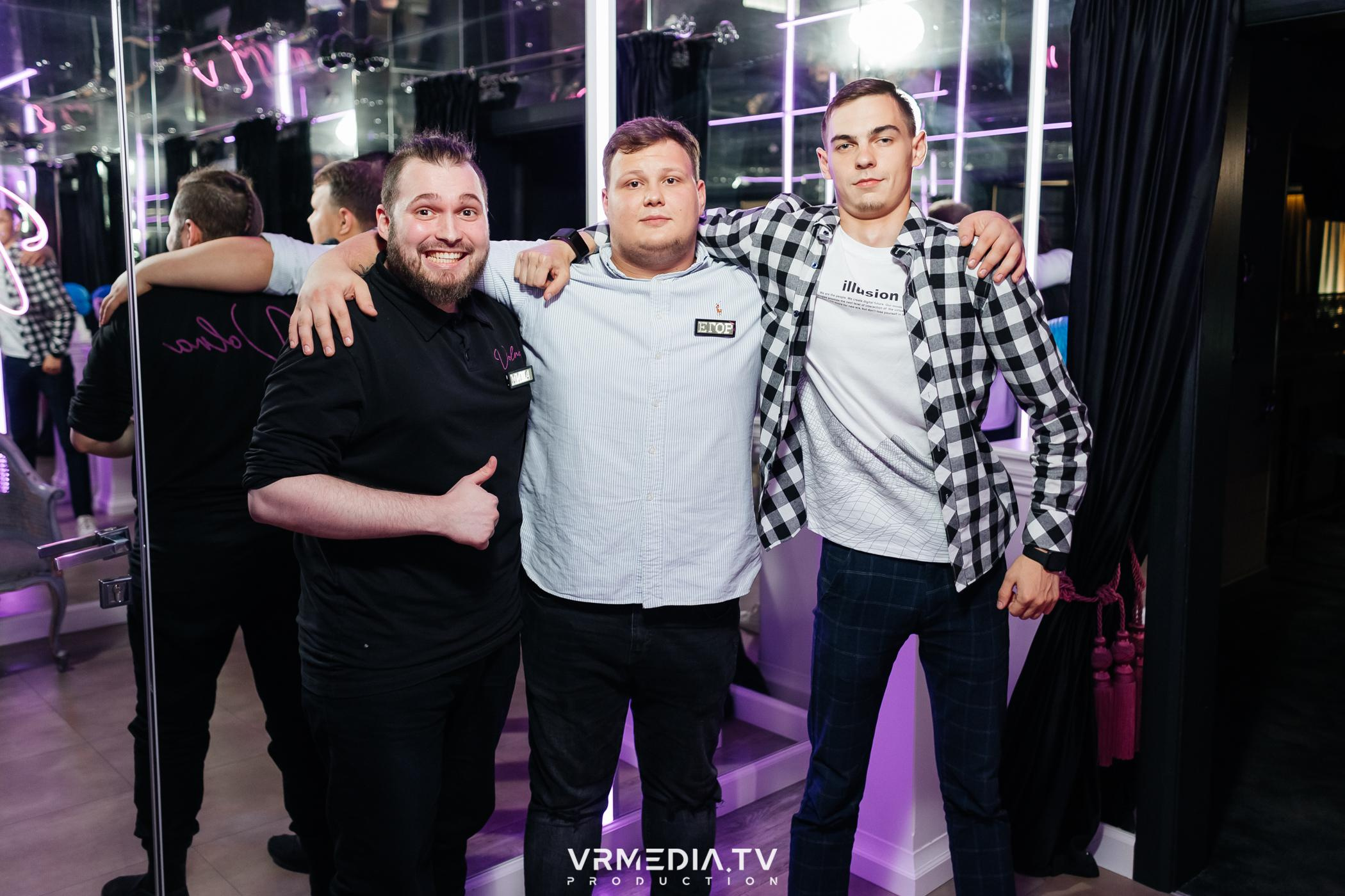 Выходные в караоке-баре «Volna»