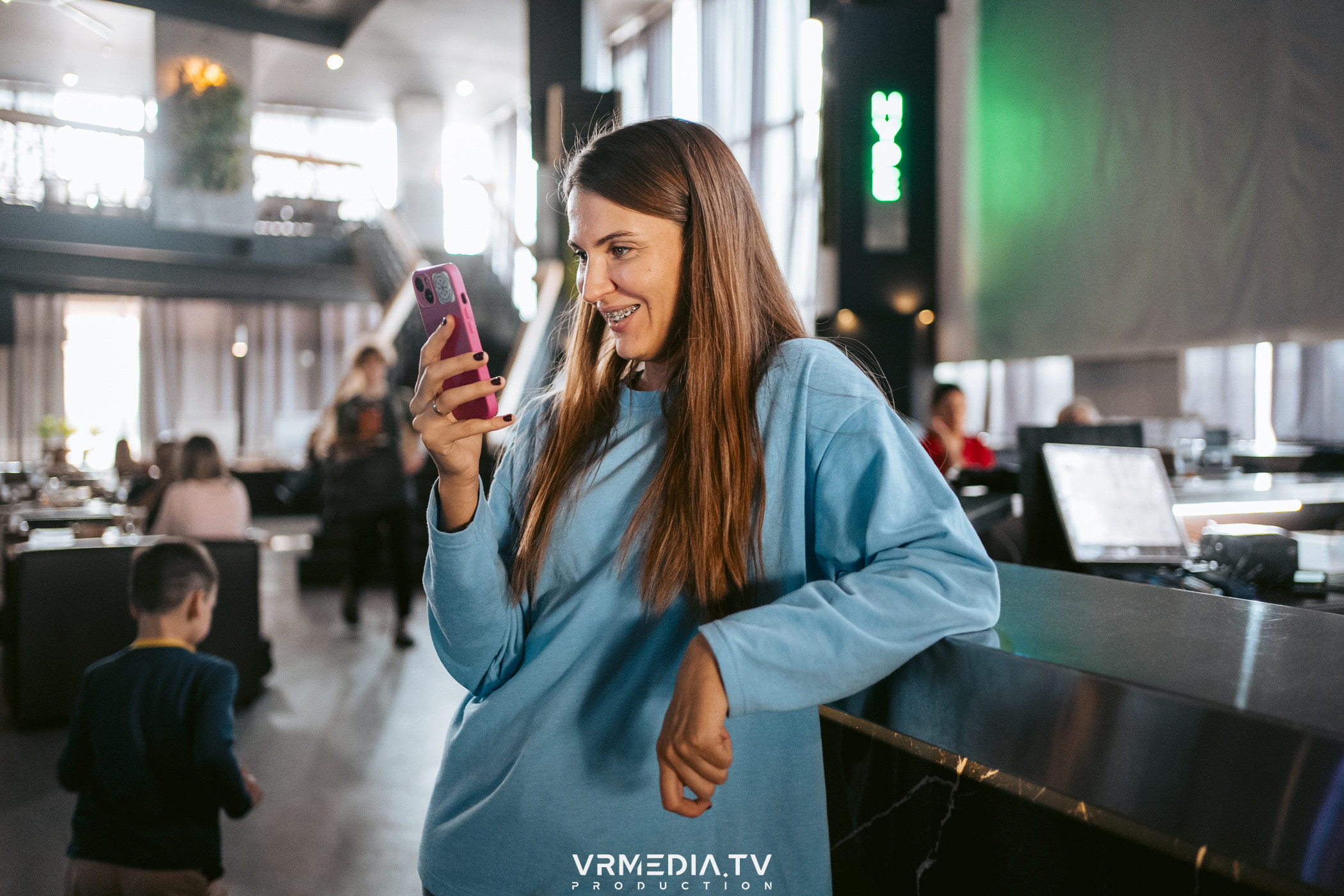 Baby time в баре «Друзья»