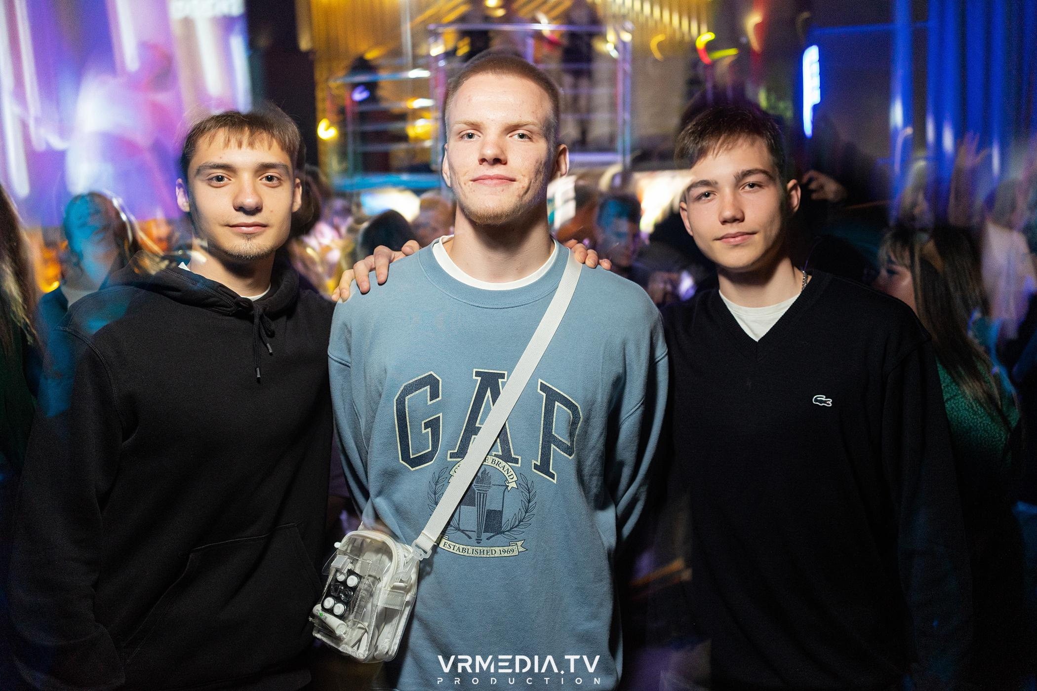 Выходные в баре «DOSKI»